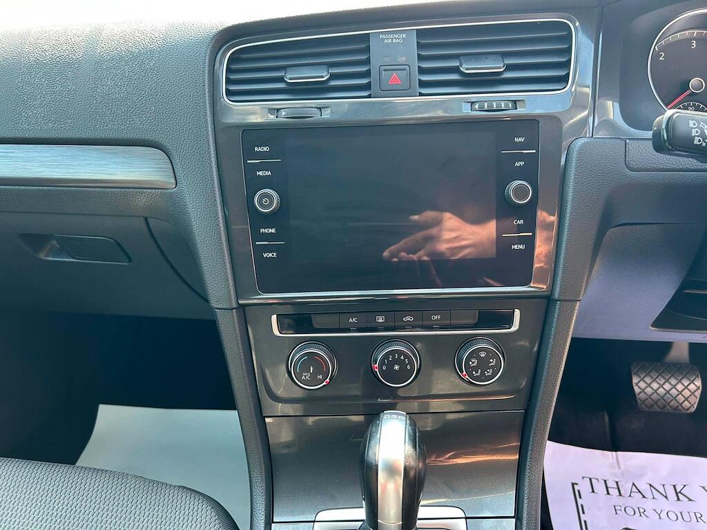 Volkswagen Golf view 10