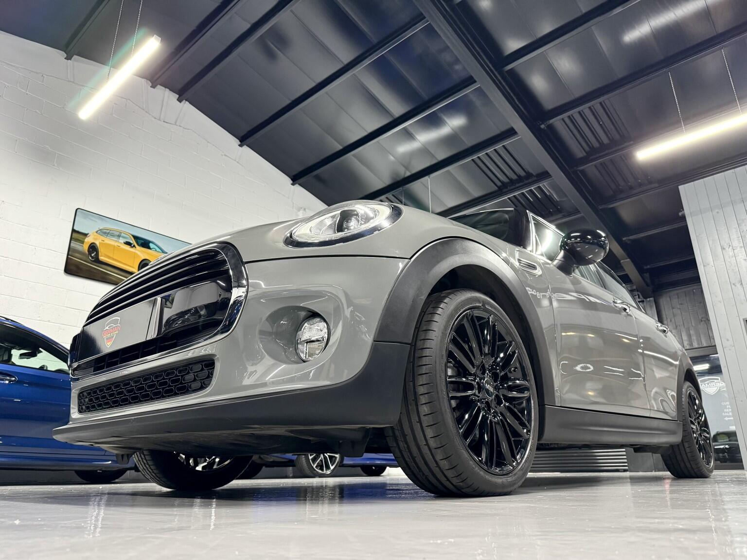 Mini Cooper view 8