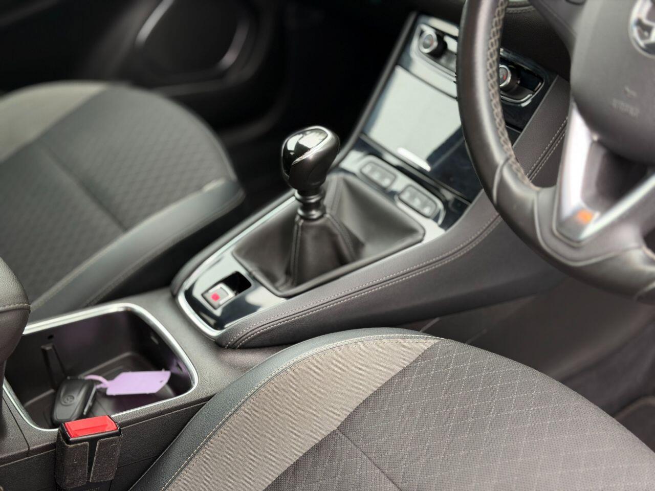 Vauxhall Grandland X view 11