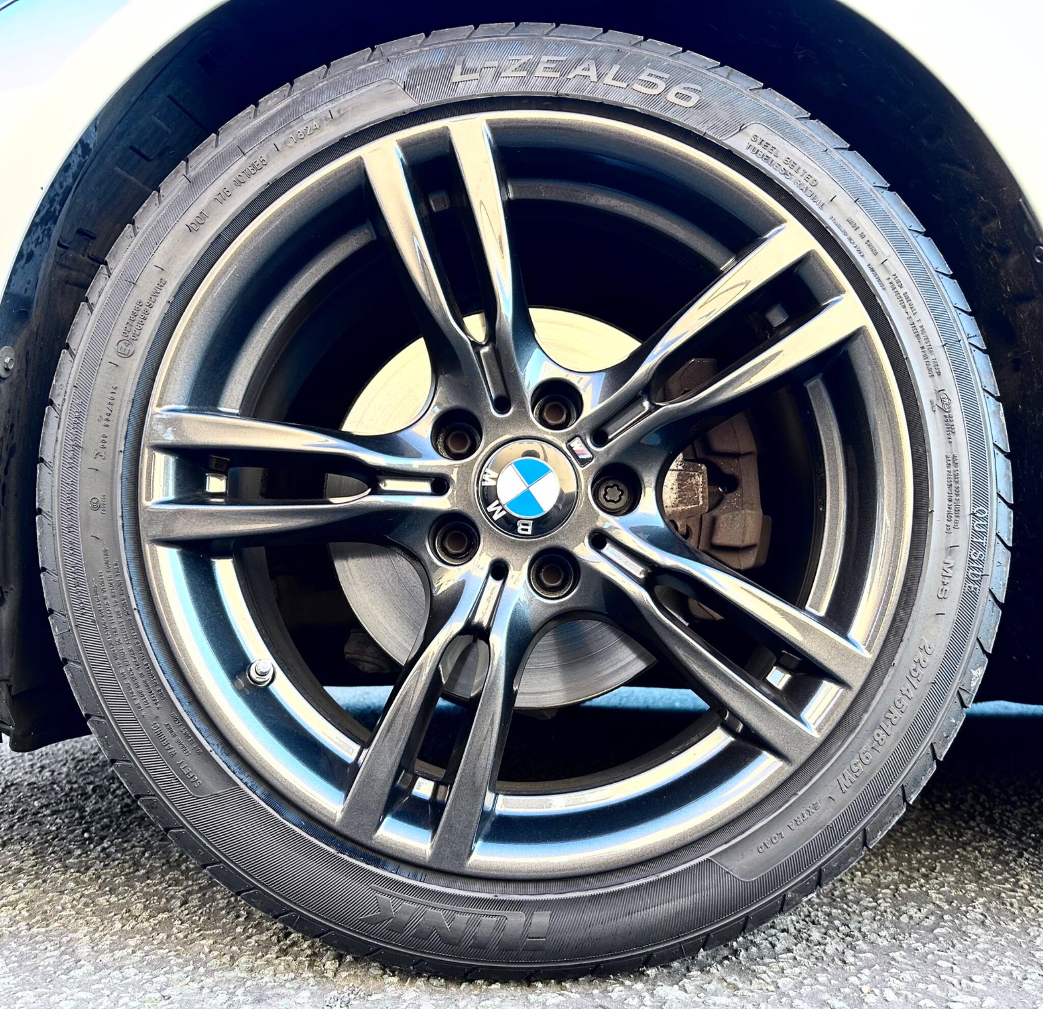 BMW 3 Series view 13