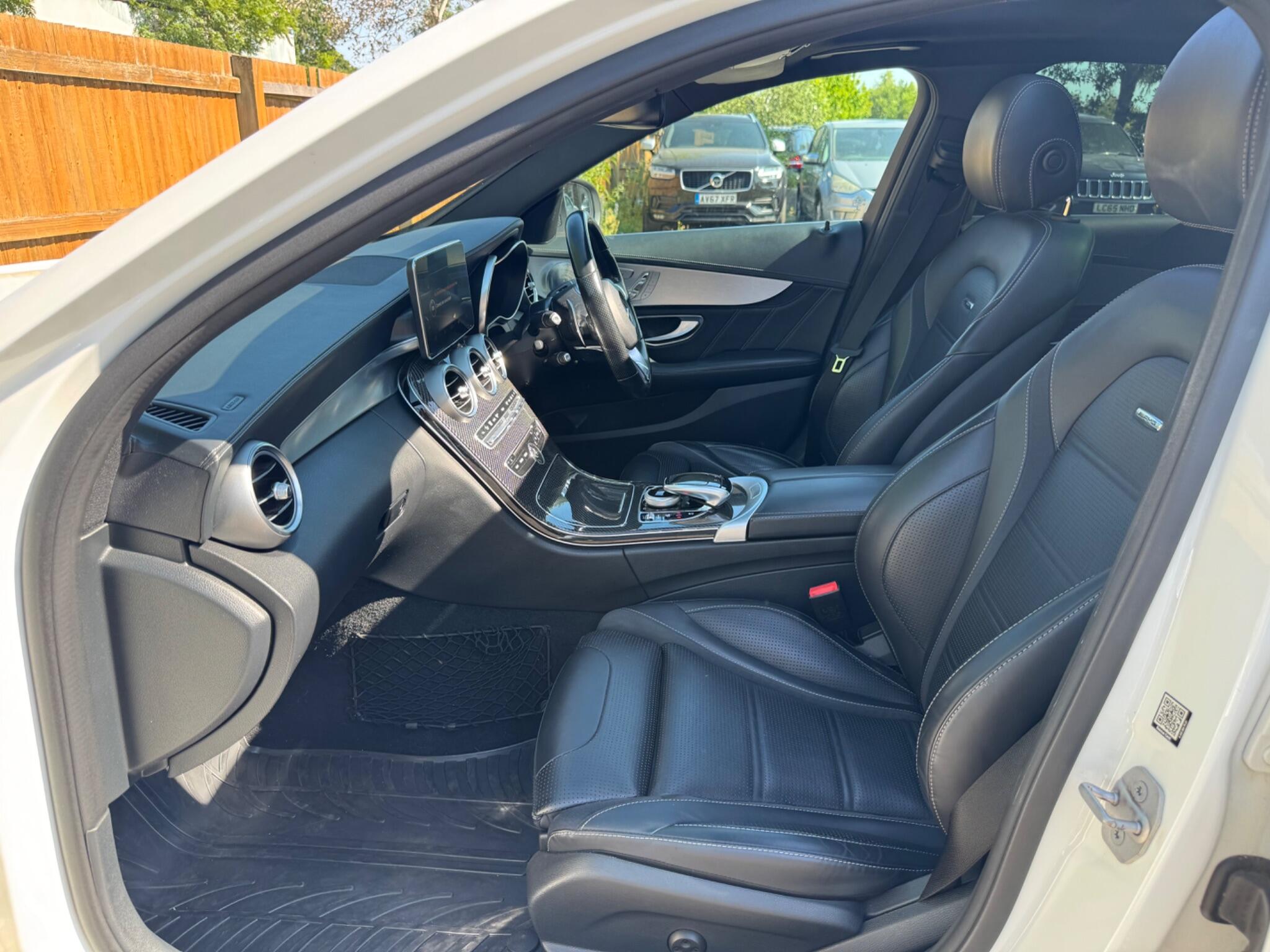 Mercedes-Benz C-Class view 54