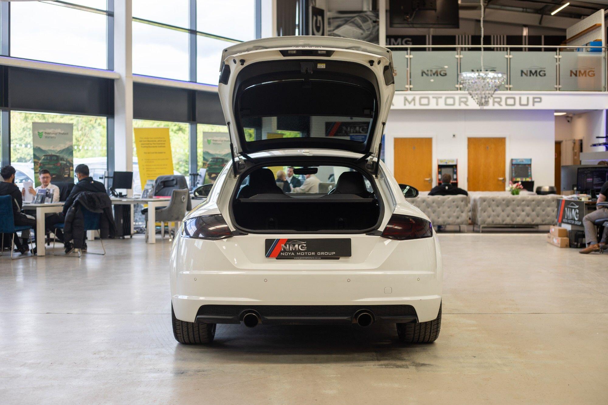 Audi TT view 37