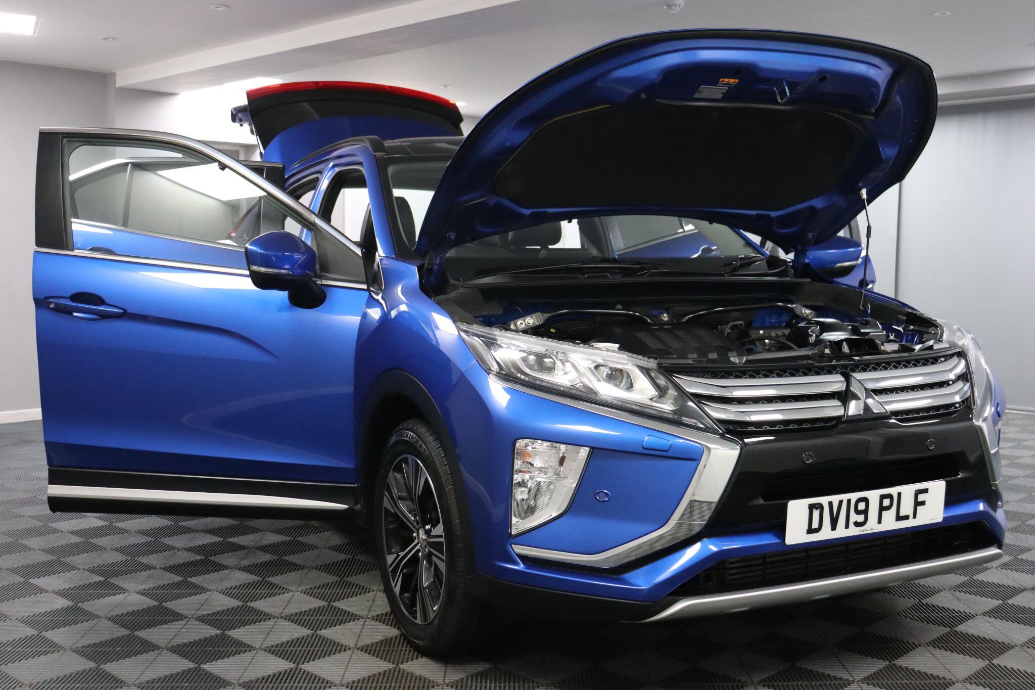 Mitsubishi Eclipse Cross view 5