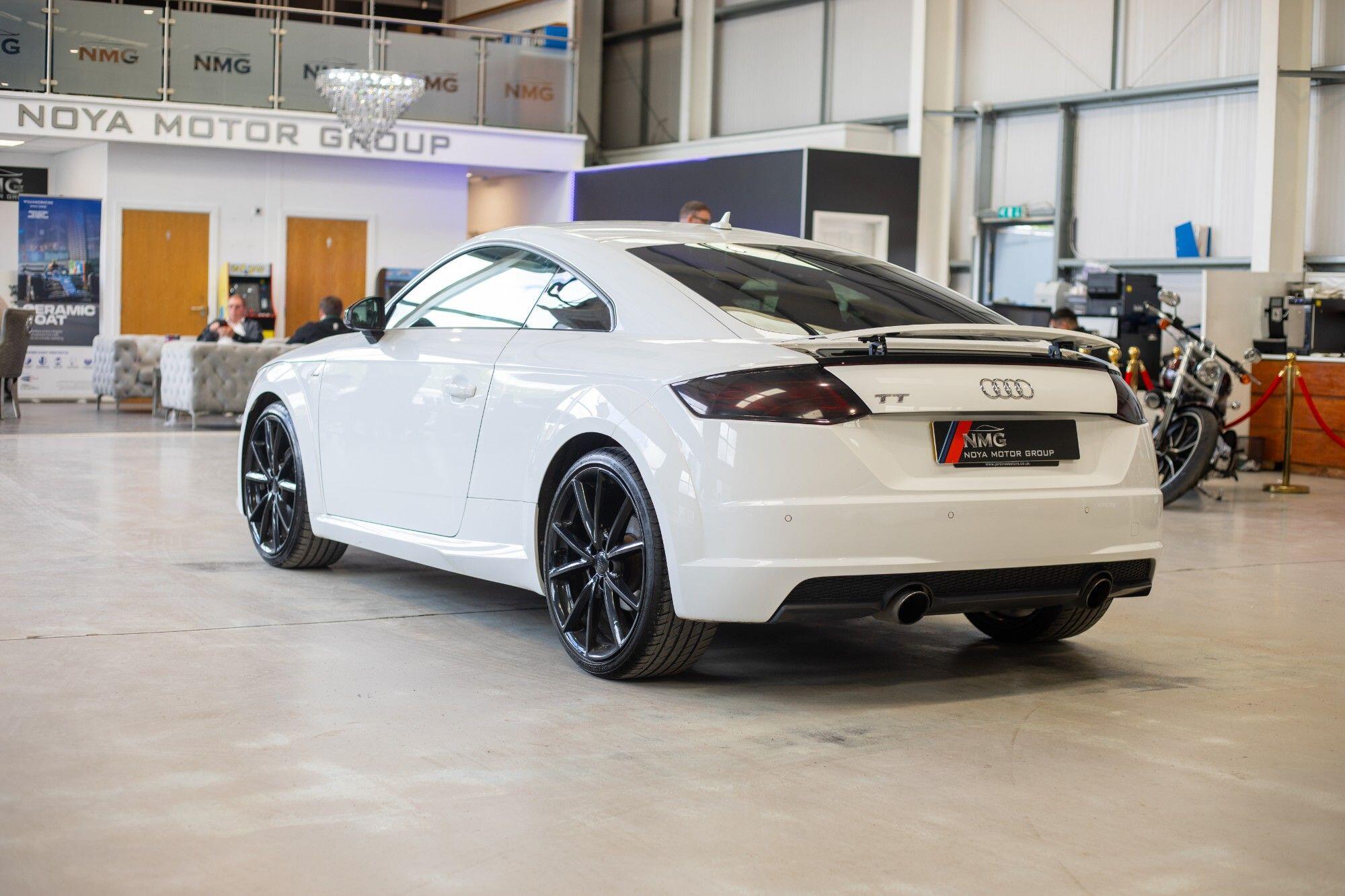 Audi TT view 4