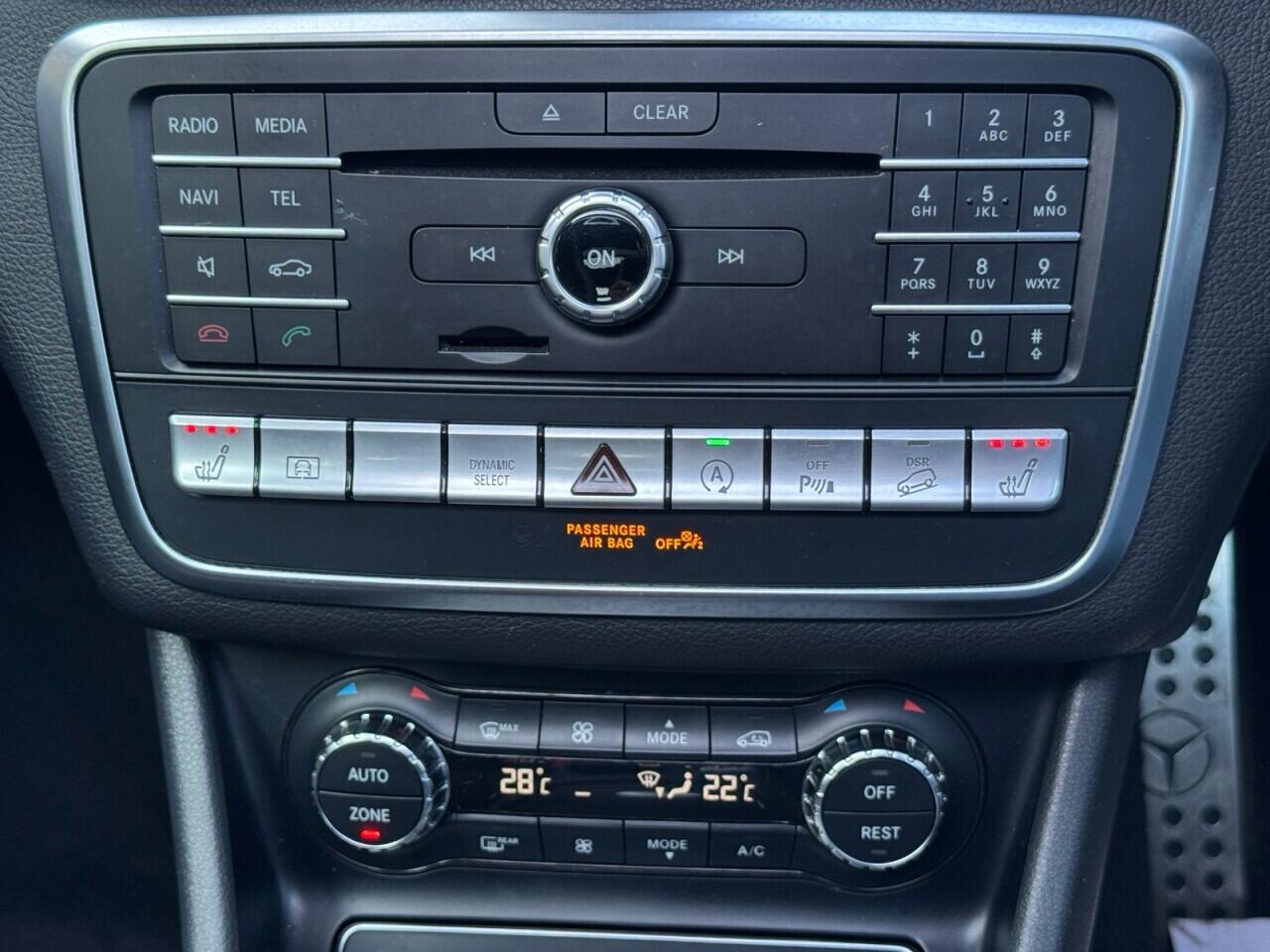 Mercedes-Benz Gla view 17