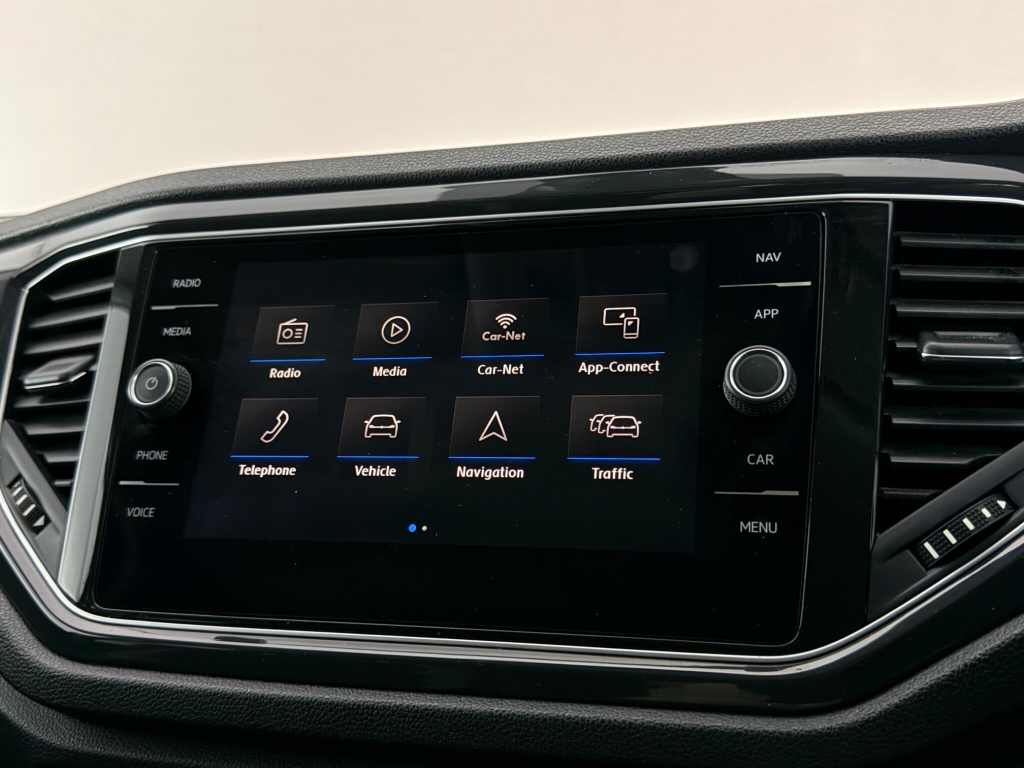 Volkswagen T-Roc view 25