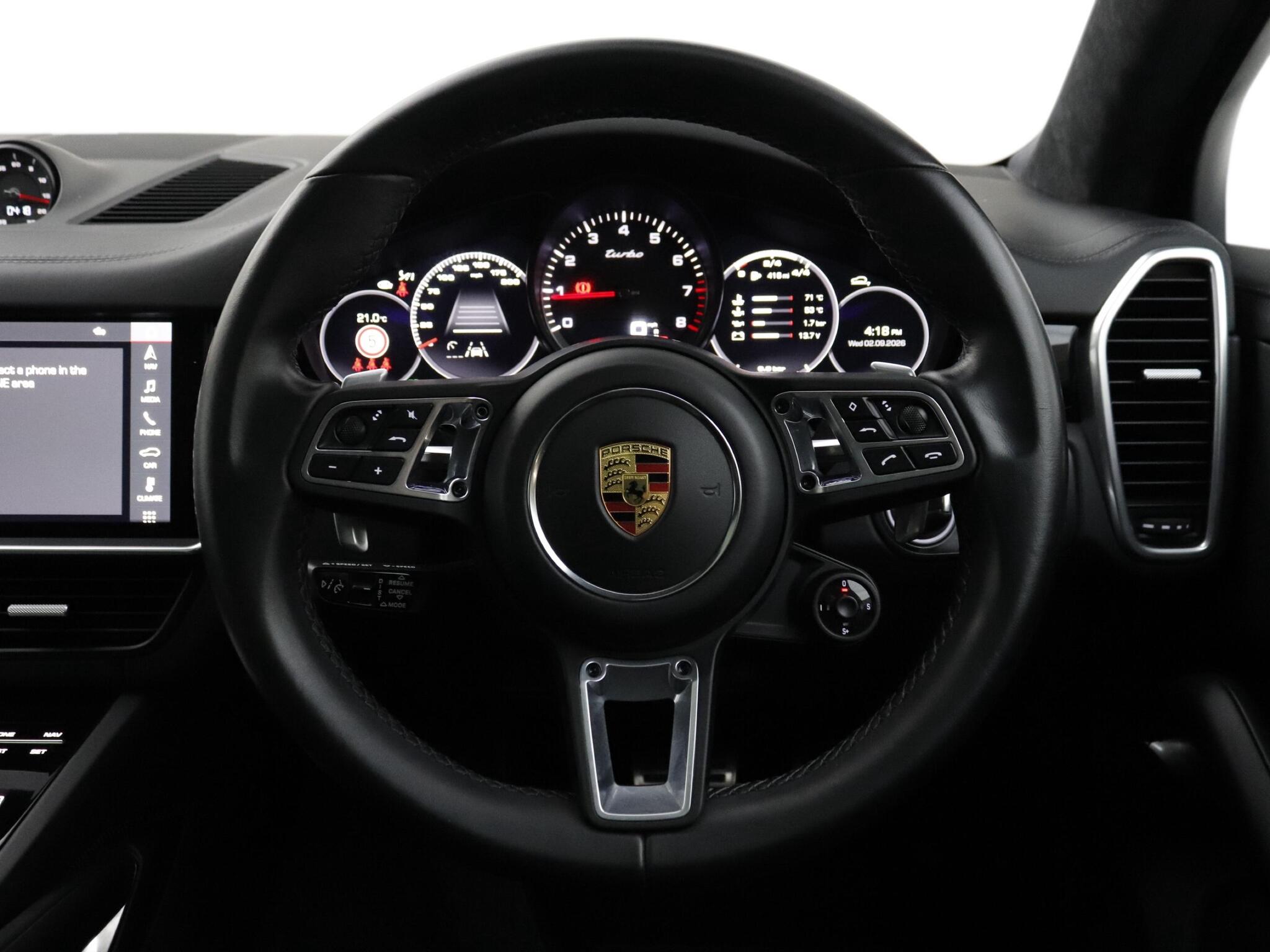 Porsche Cayenne view 11
