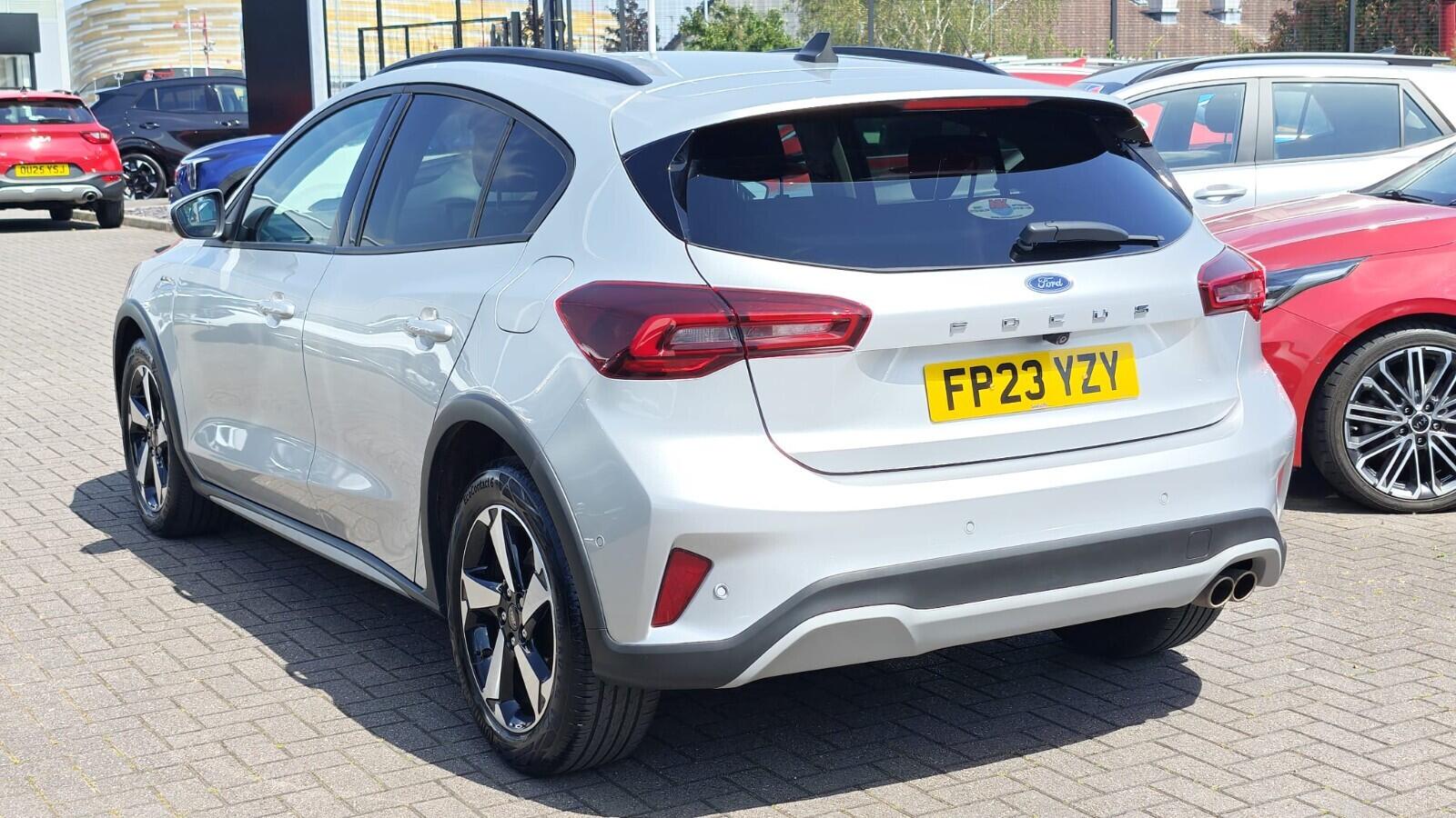 Ford Focus view 5
