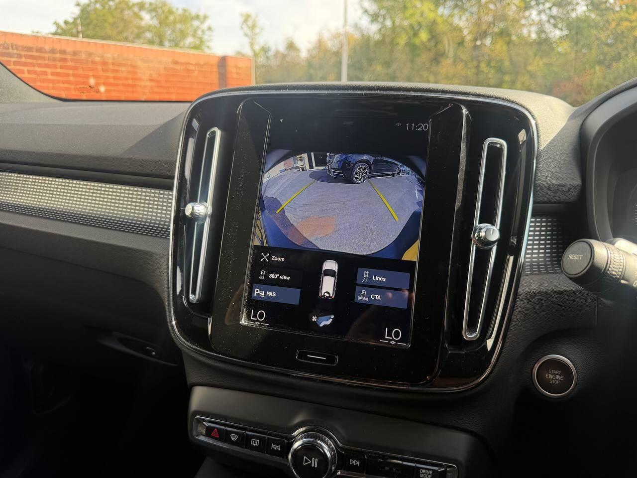 Volvo XC40 view 40
