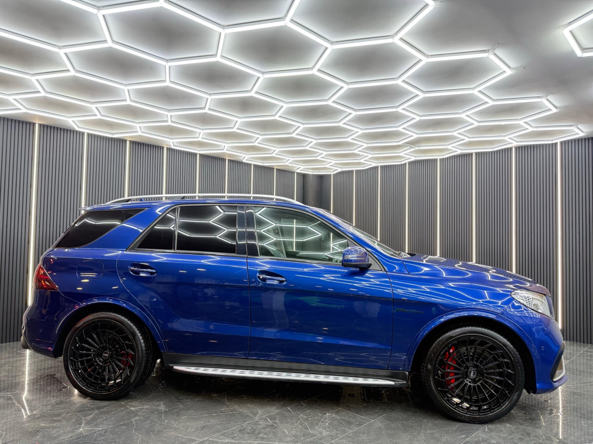 Mercedes-Benz Gle view 2