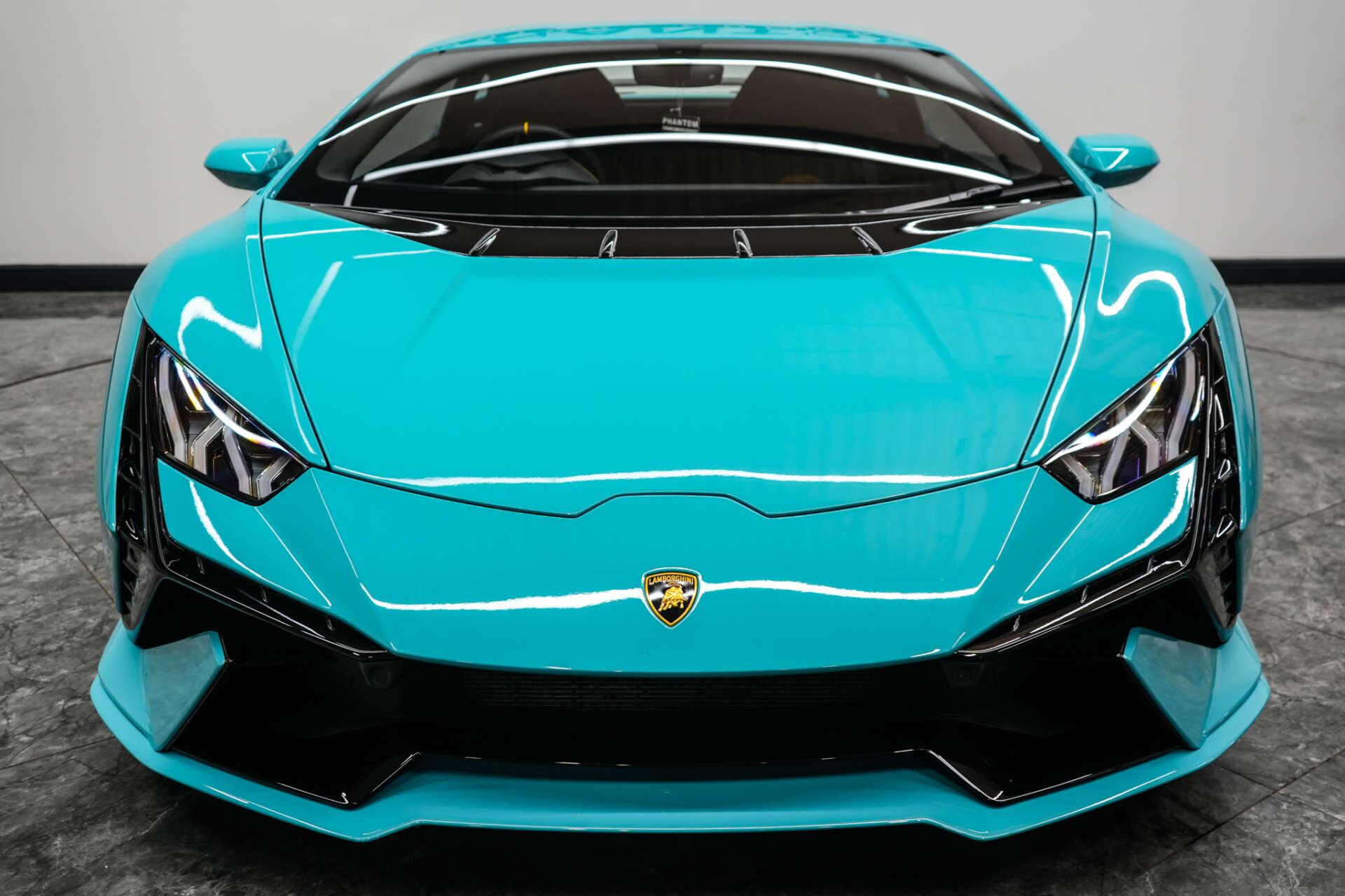 Lamborghini Huracan view 24