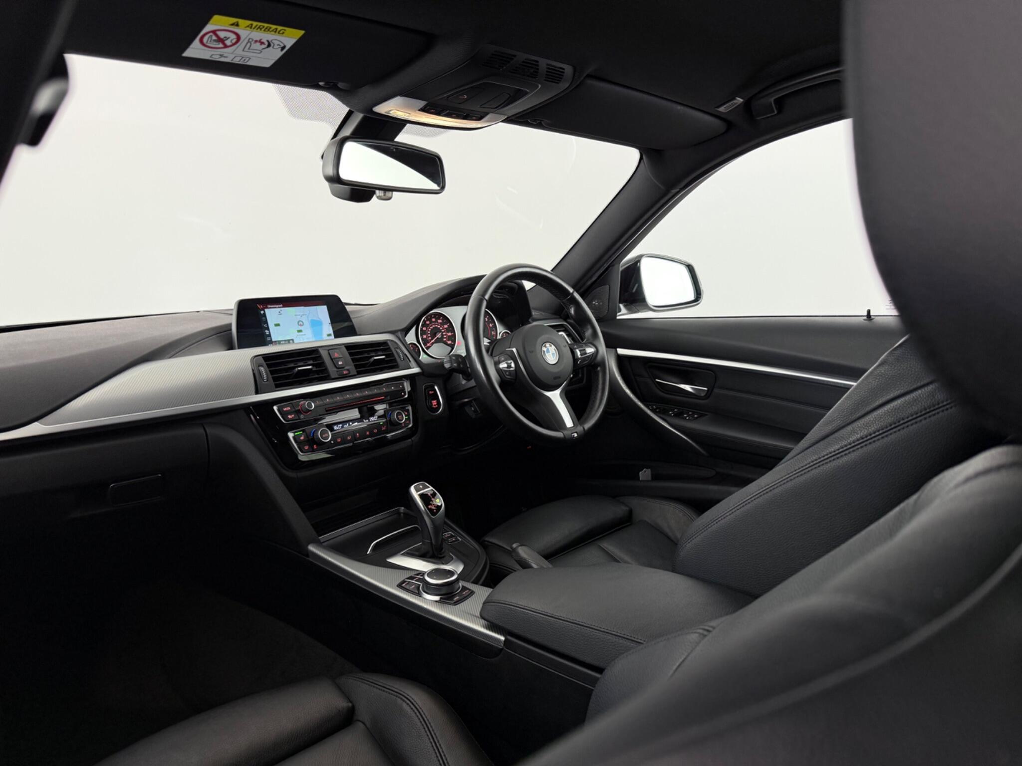 BMW 3 Series view 13