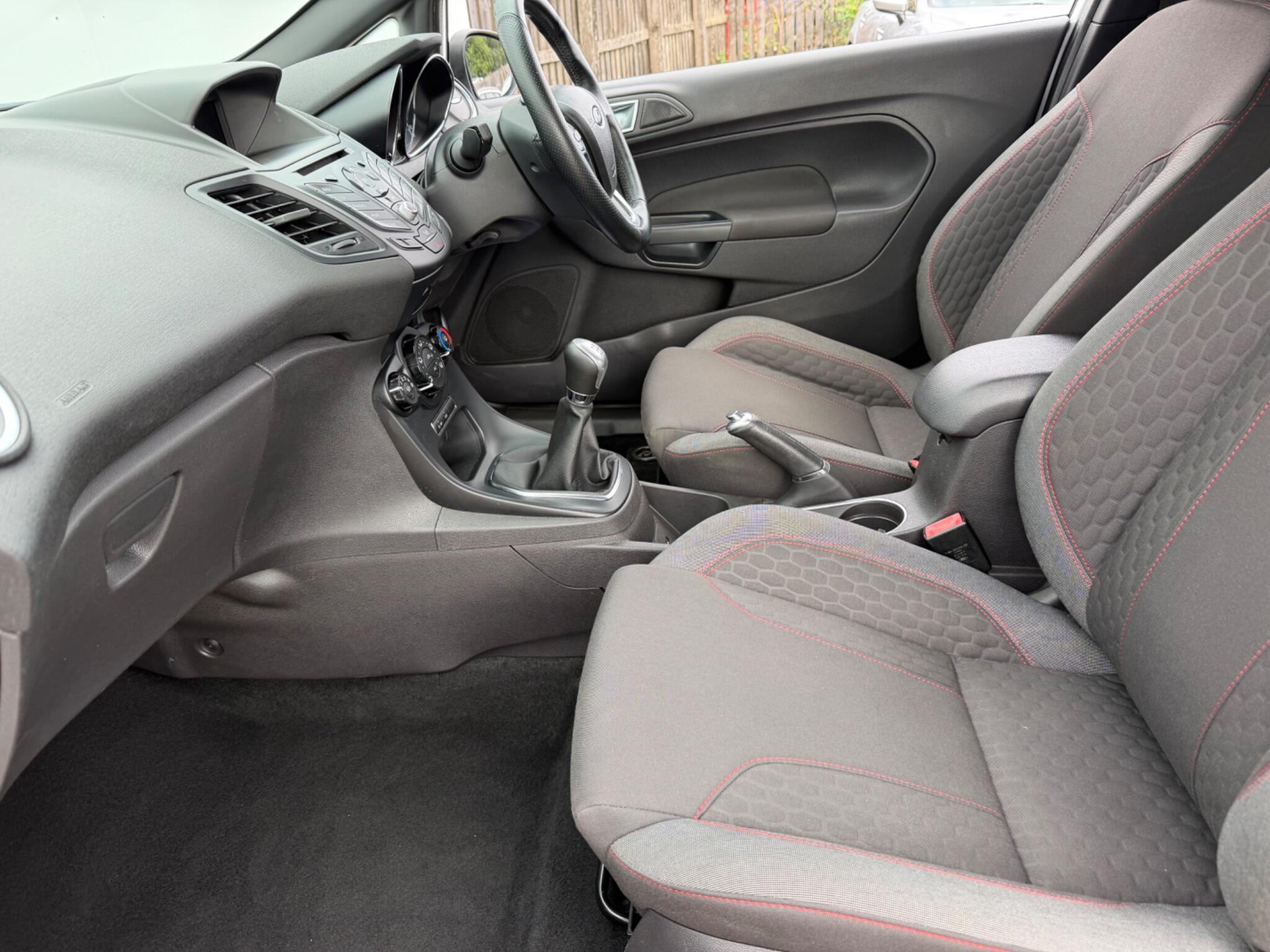 Ford Fiesta view 27