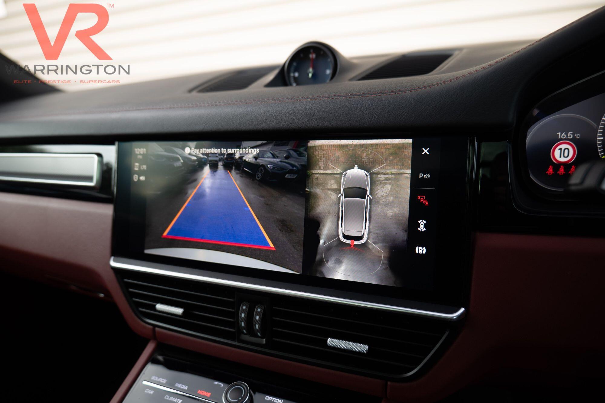 Porsche Cayenne view 36
