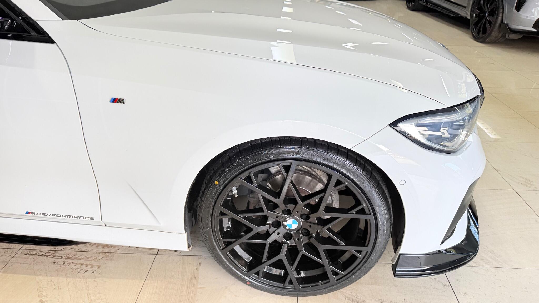 BMW 3 Series view 38