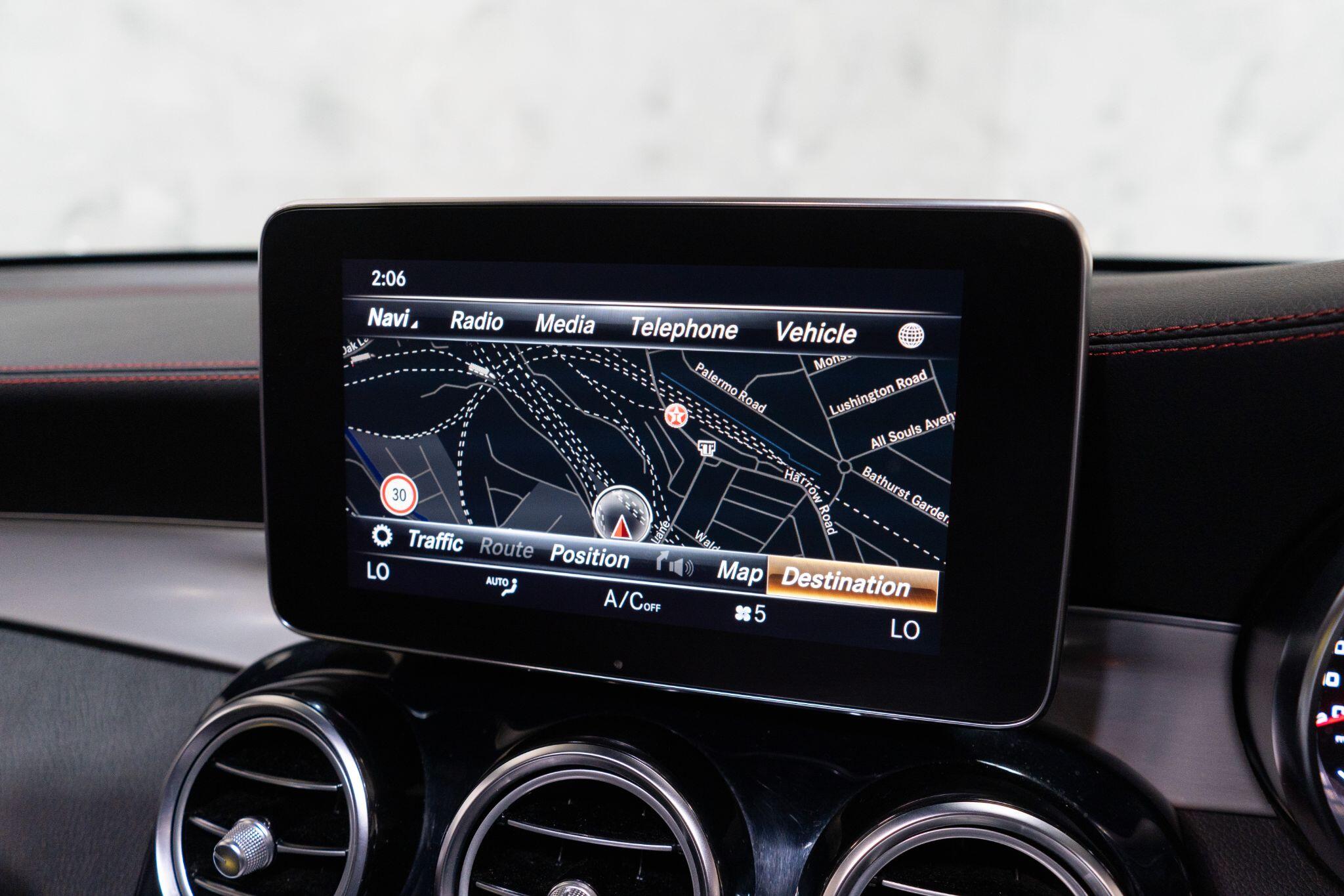 Mercedes-Benz GLC view 30