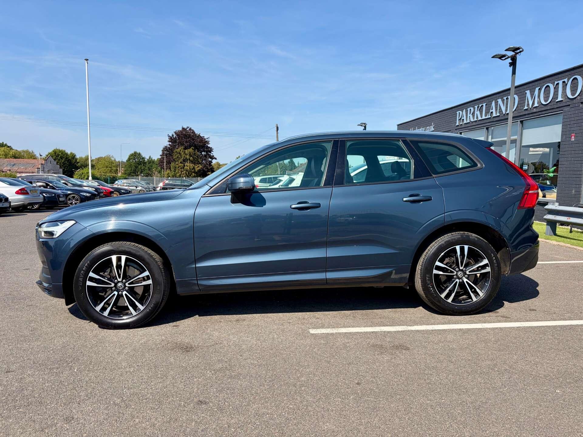Volvo XC60 view 5