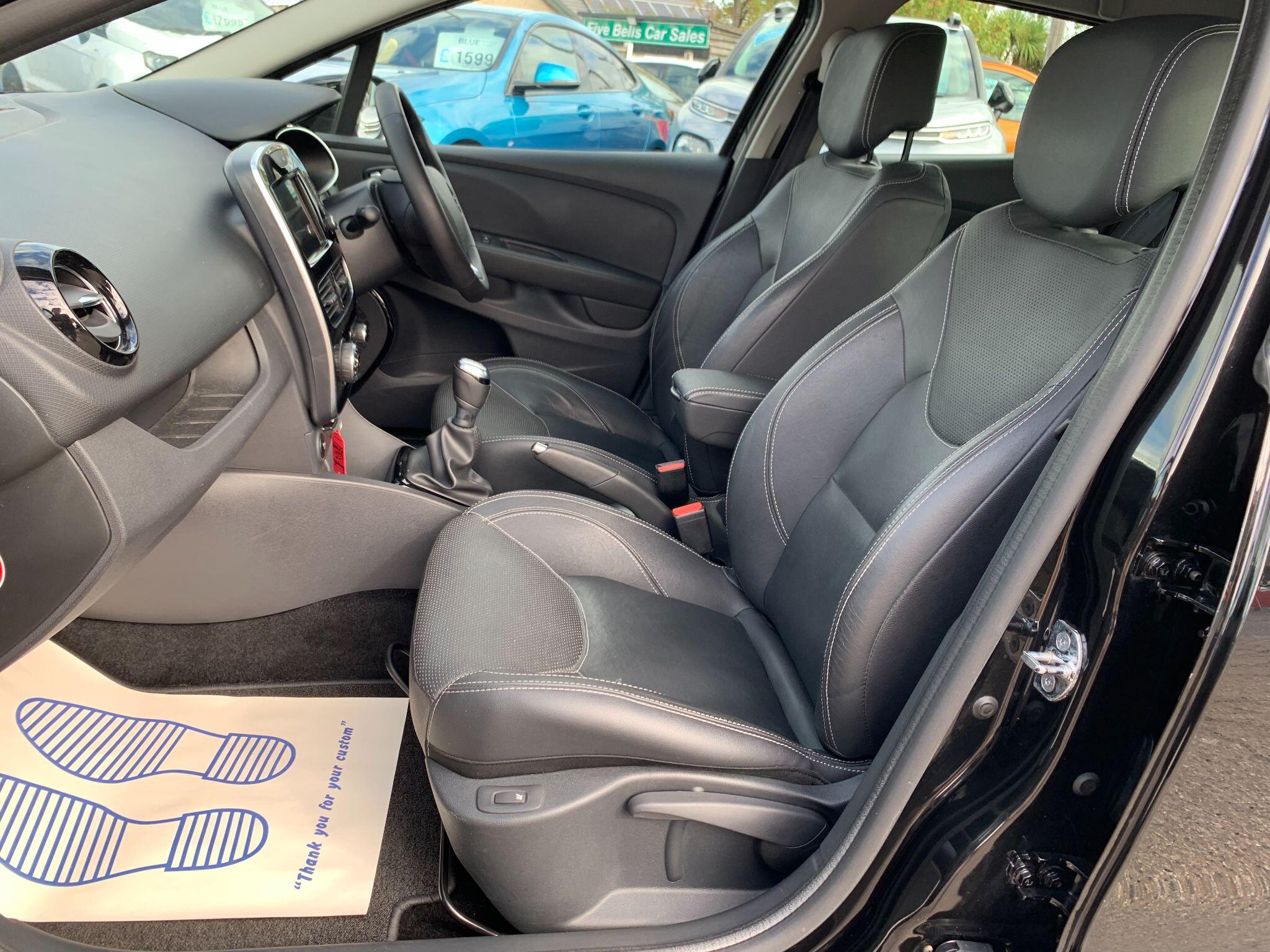 Renault Clio view 23