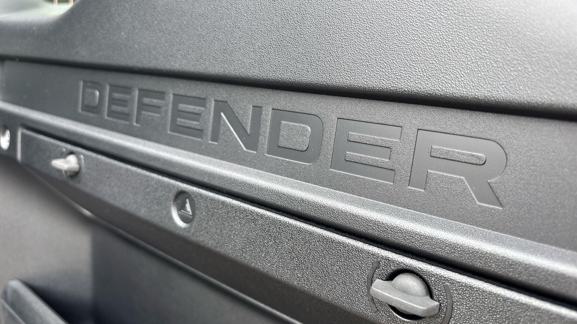 Land Rover Defender view 14