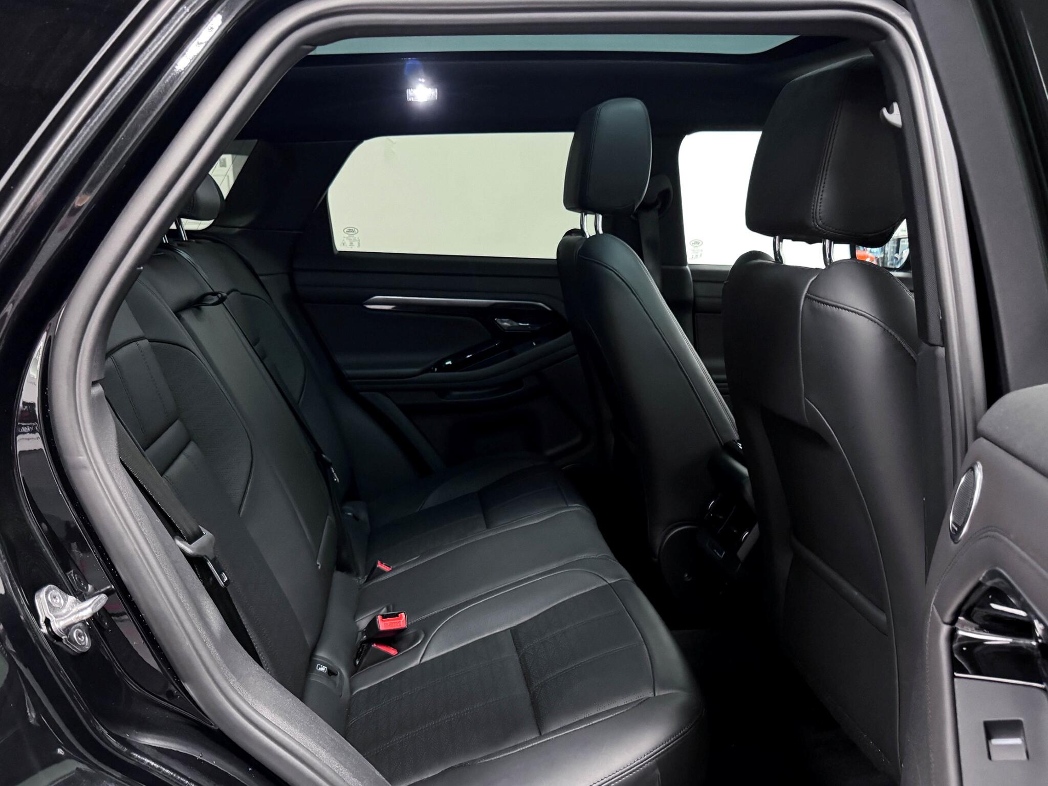 Land Rover Range Rover Evoque view 11