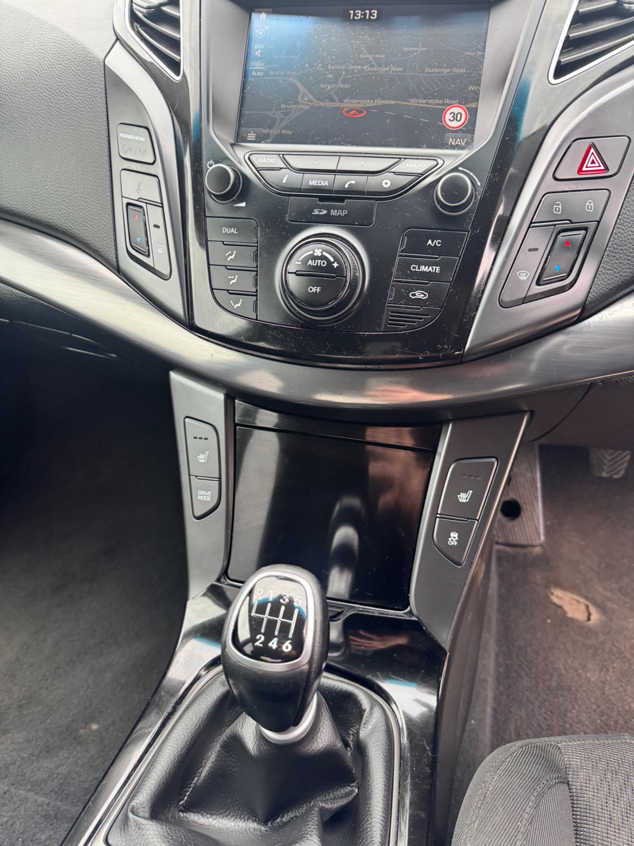 Hyundai i40 view 13