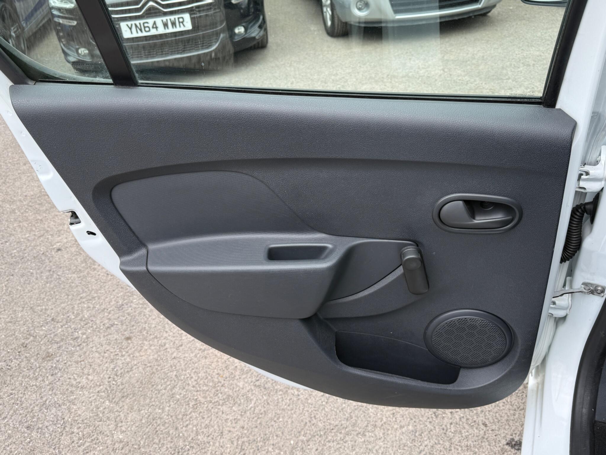 Dacia Sandero - Image 60