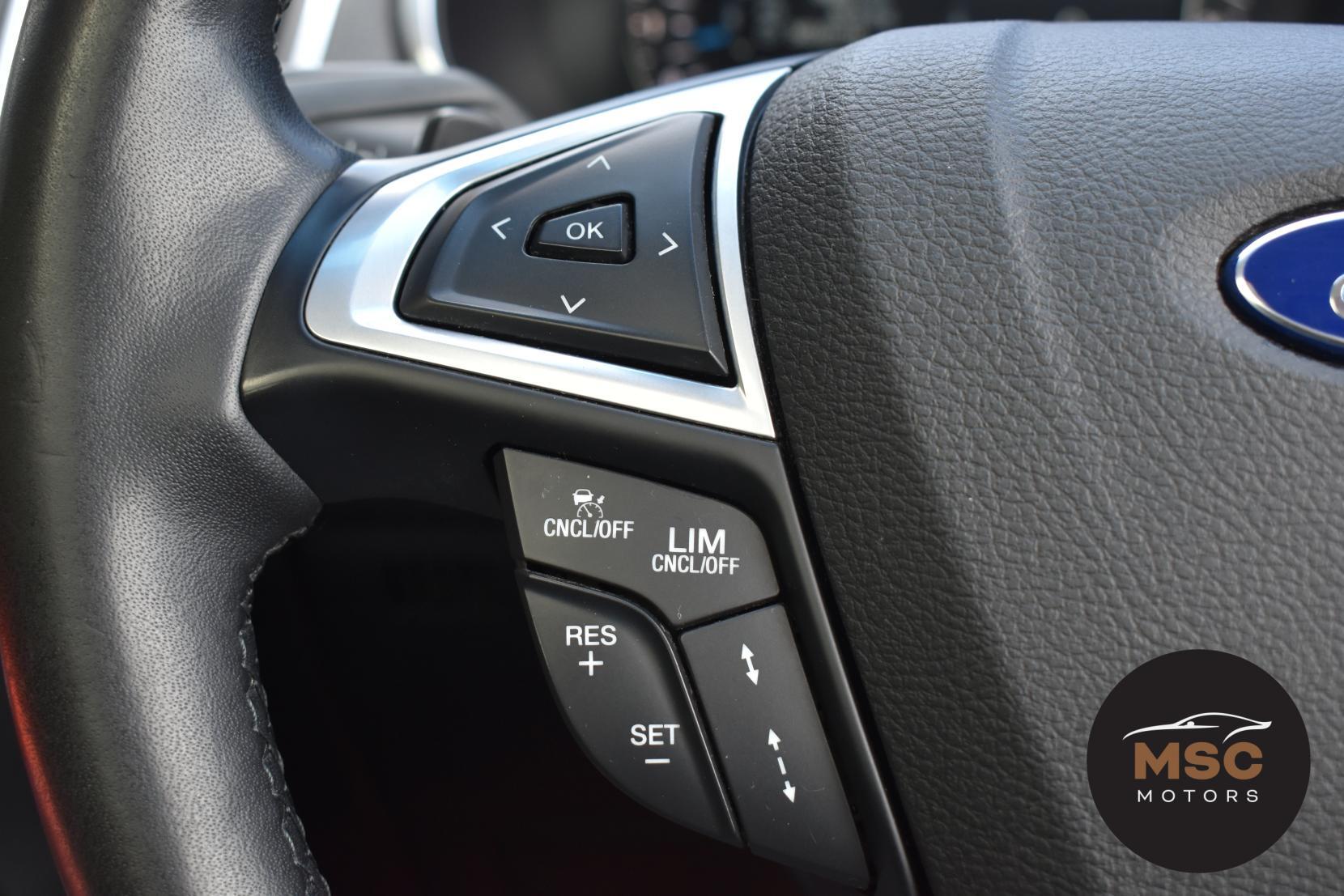 Ford Edge view 48