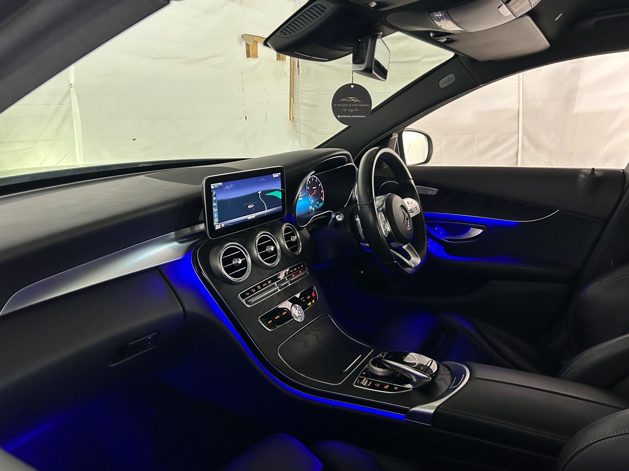 Mercedes-Benz C Class view 19