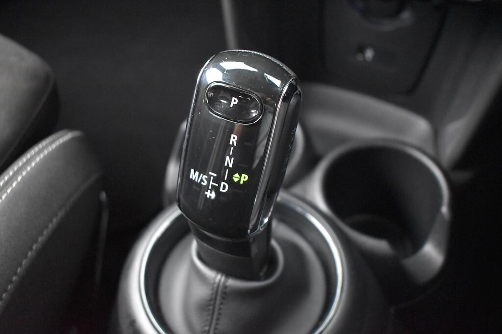 Mini Hatch view 58
