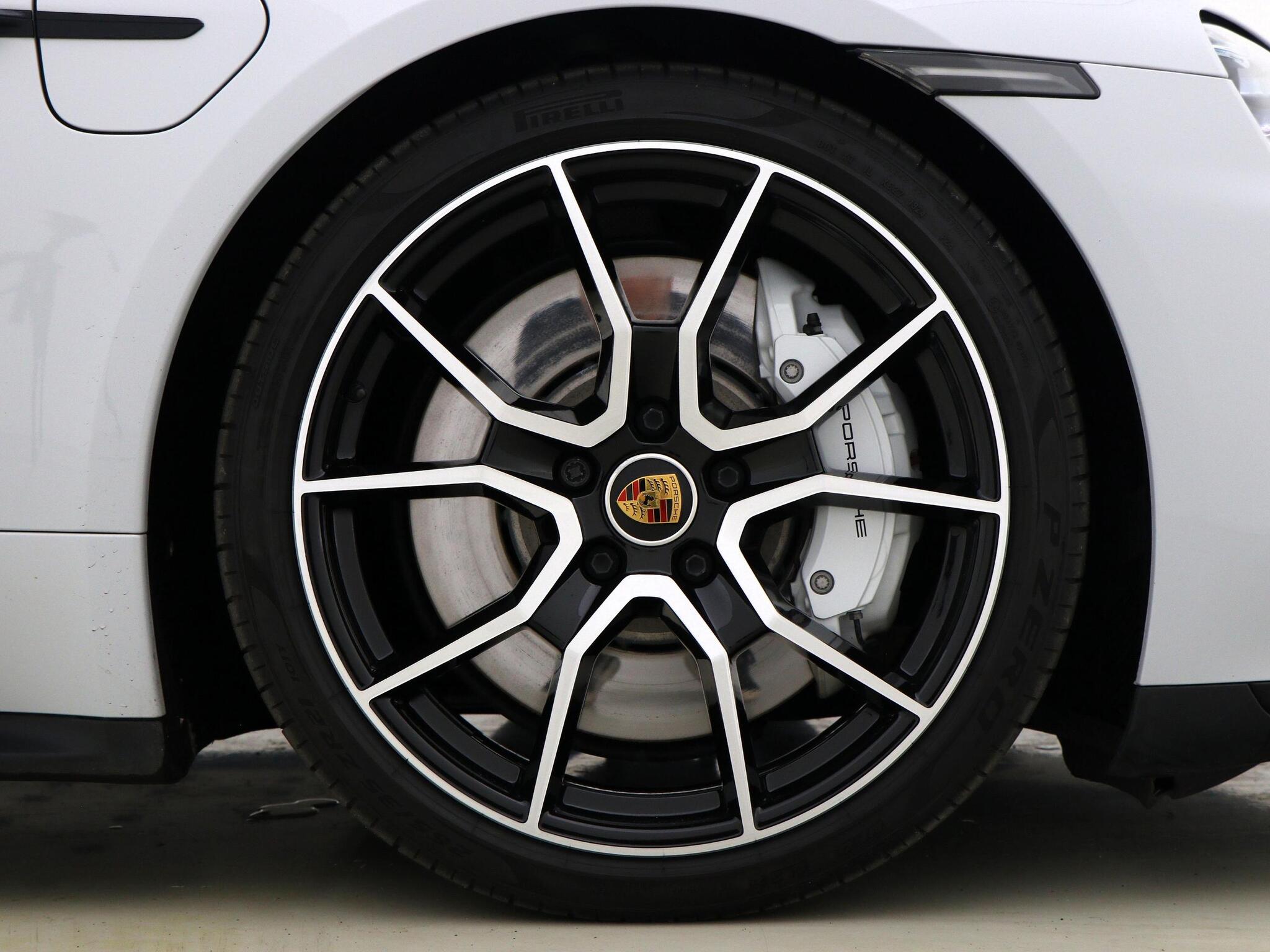 Porsche Taycan view 4
