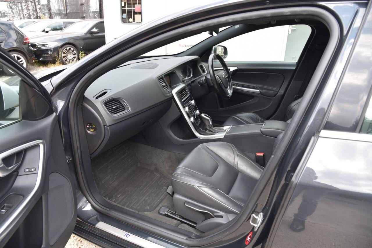 Volvo S60 view 19