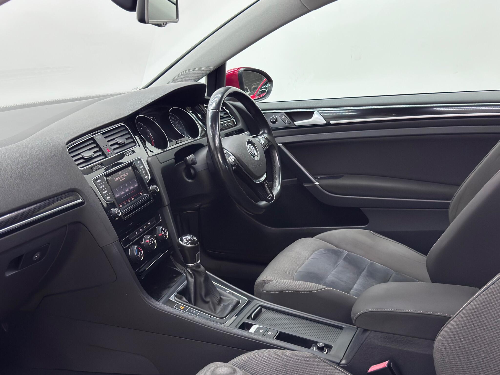 Volkswagen Golf view 47