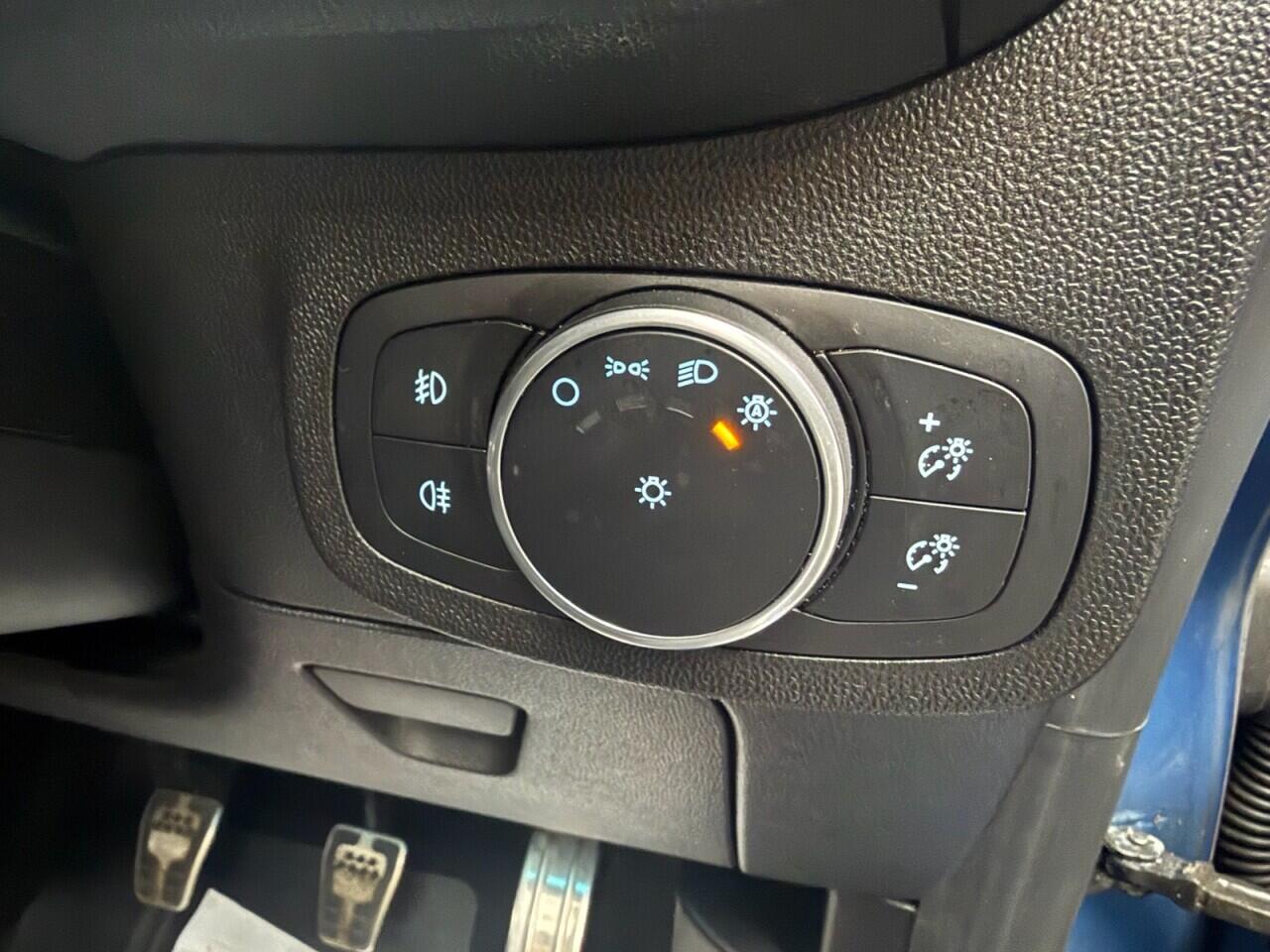 Ford Fiesta view 12