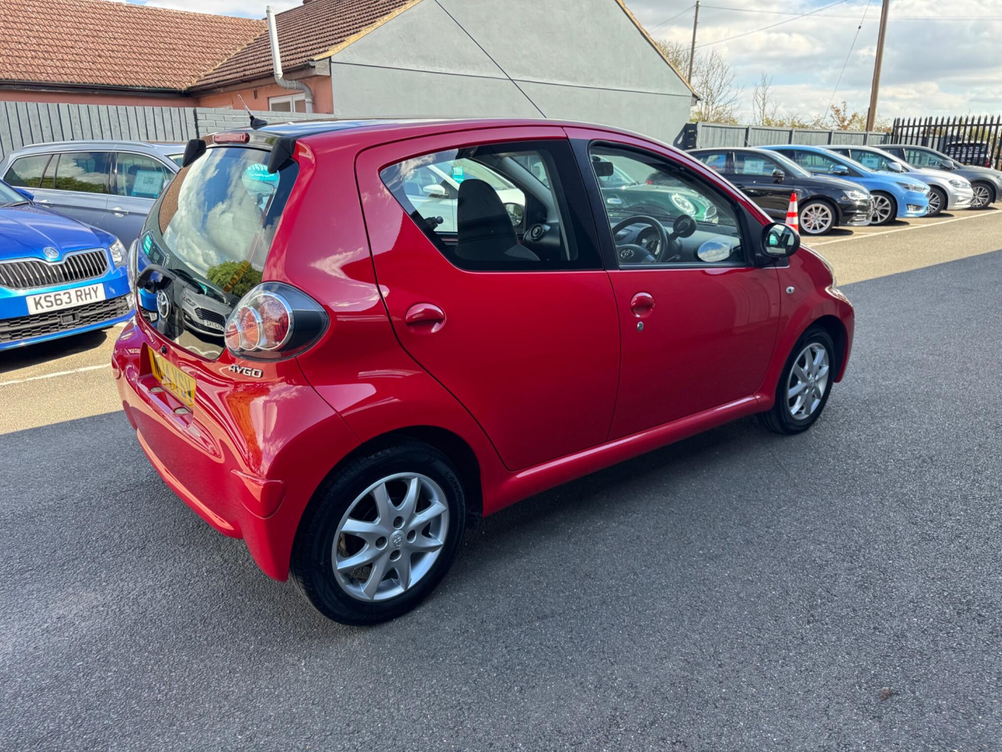 Toyota Aygo view 9
