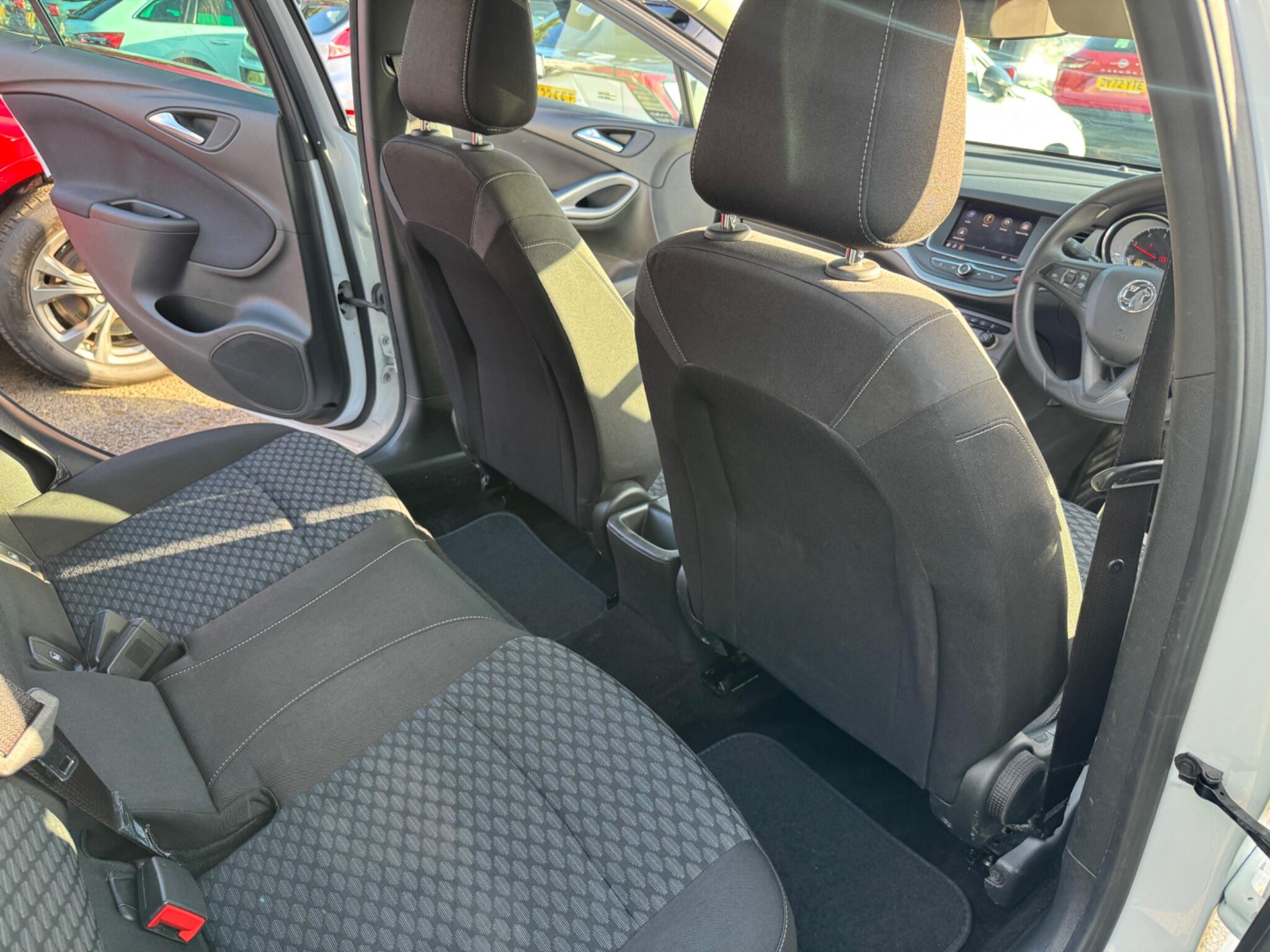 Vauxhall Astra view 30
