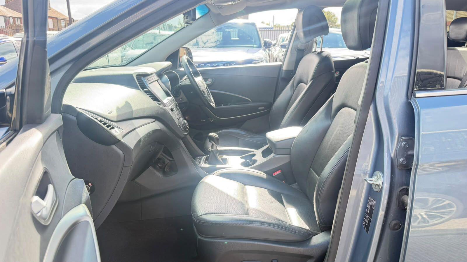 Hyundai Santa Fe view 18