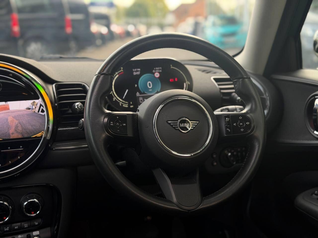 MINI Clubman view 19