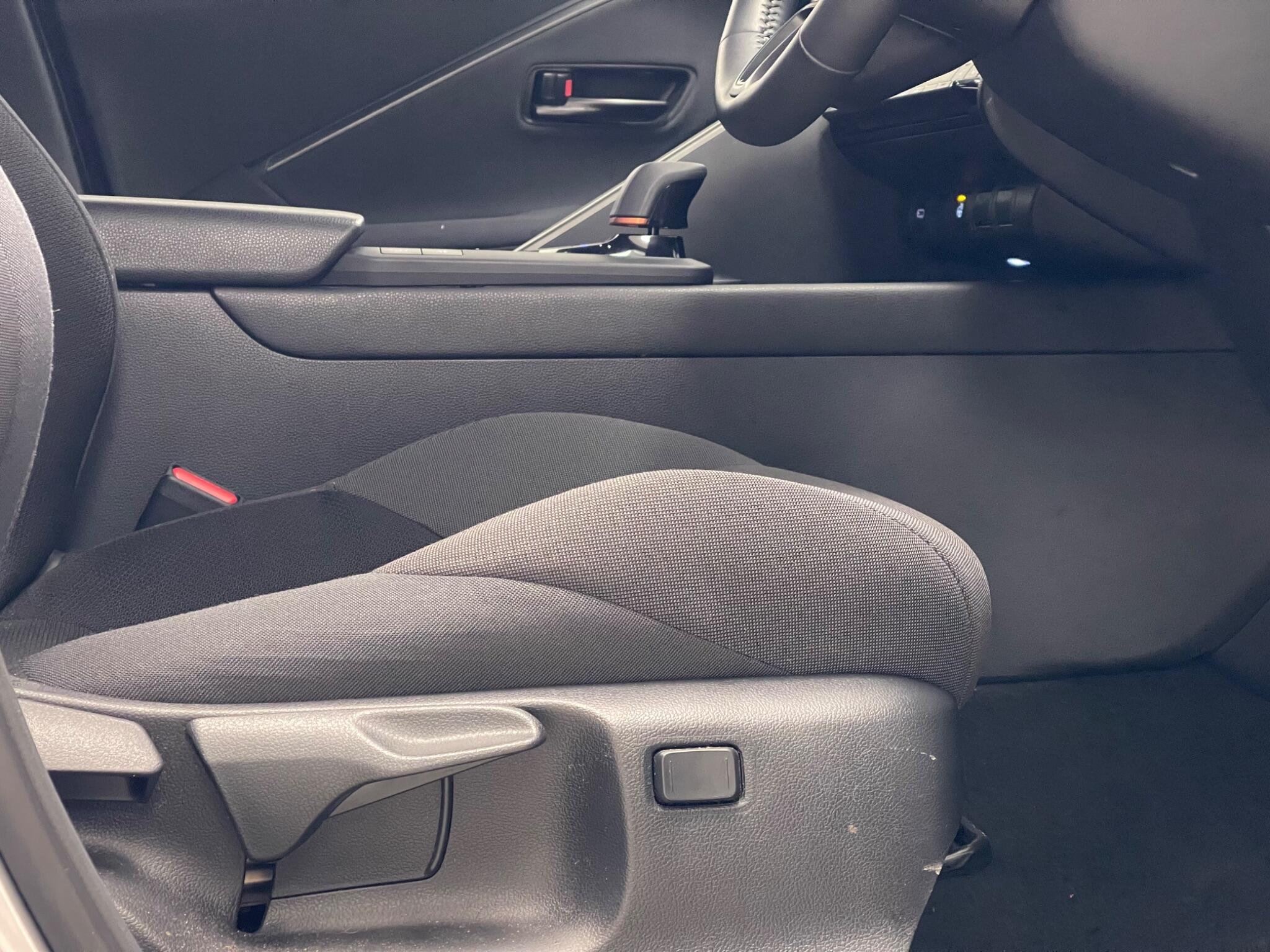 Toyota C-HR view 30