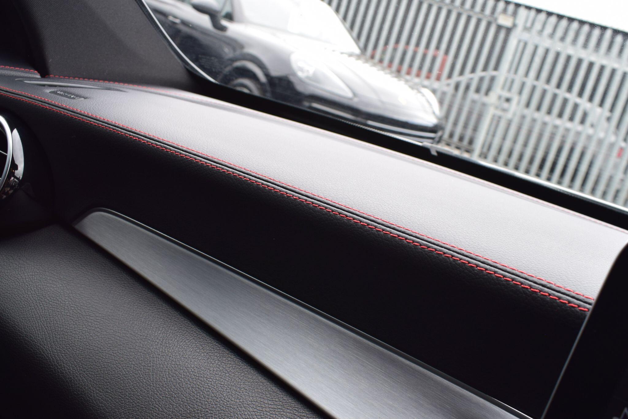 Mercedes-Benz C Class view 28