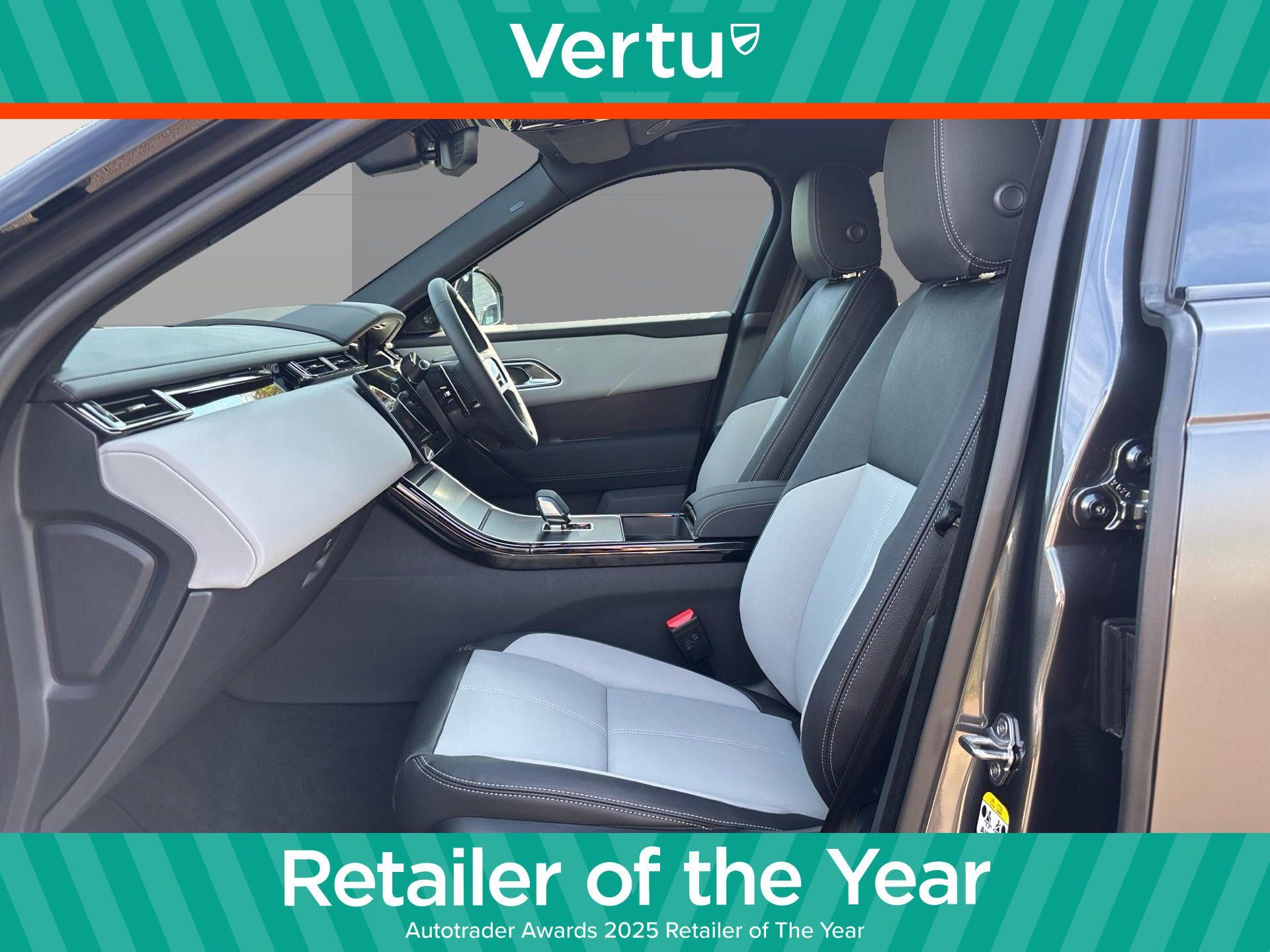 Land Rover Range Rover Velar view 3