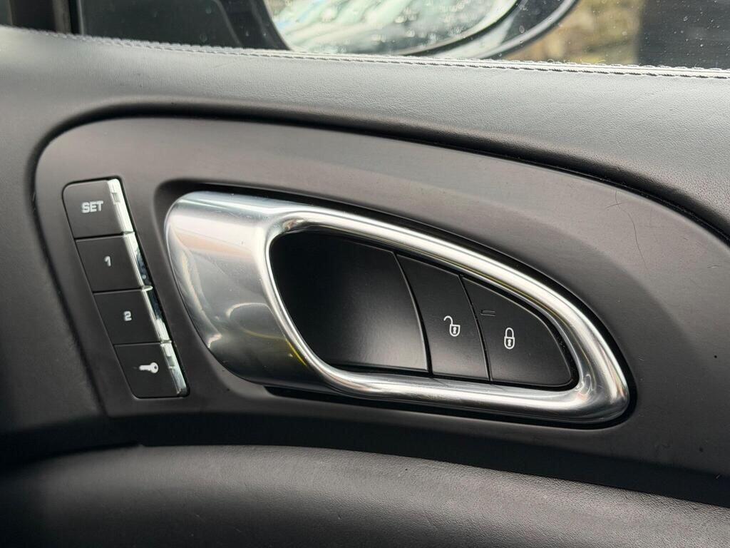 Porsche Cayenne view 49