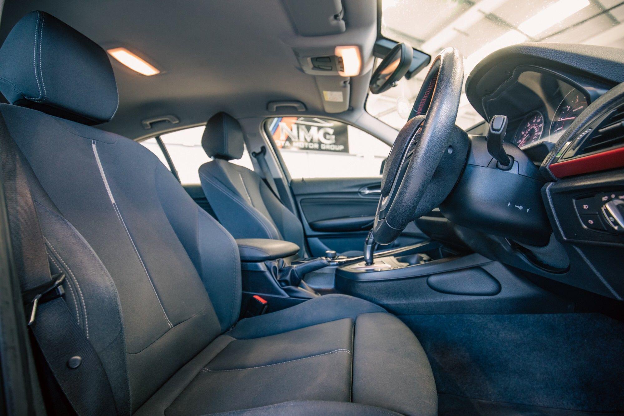 BMW 1 Series view 3