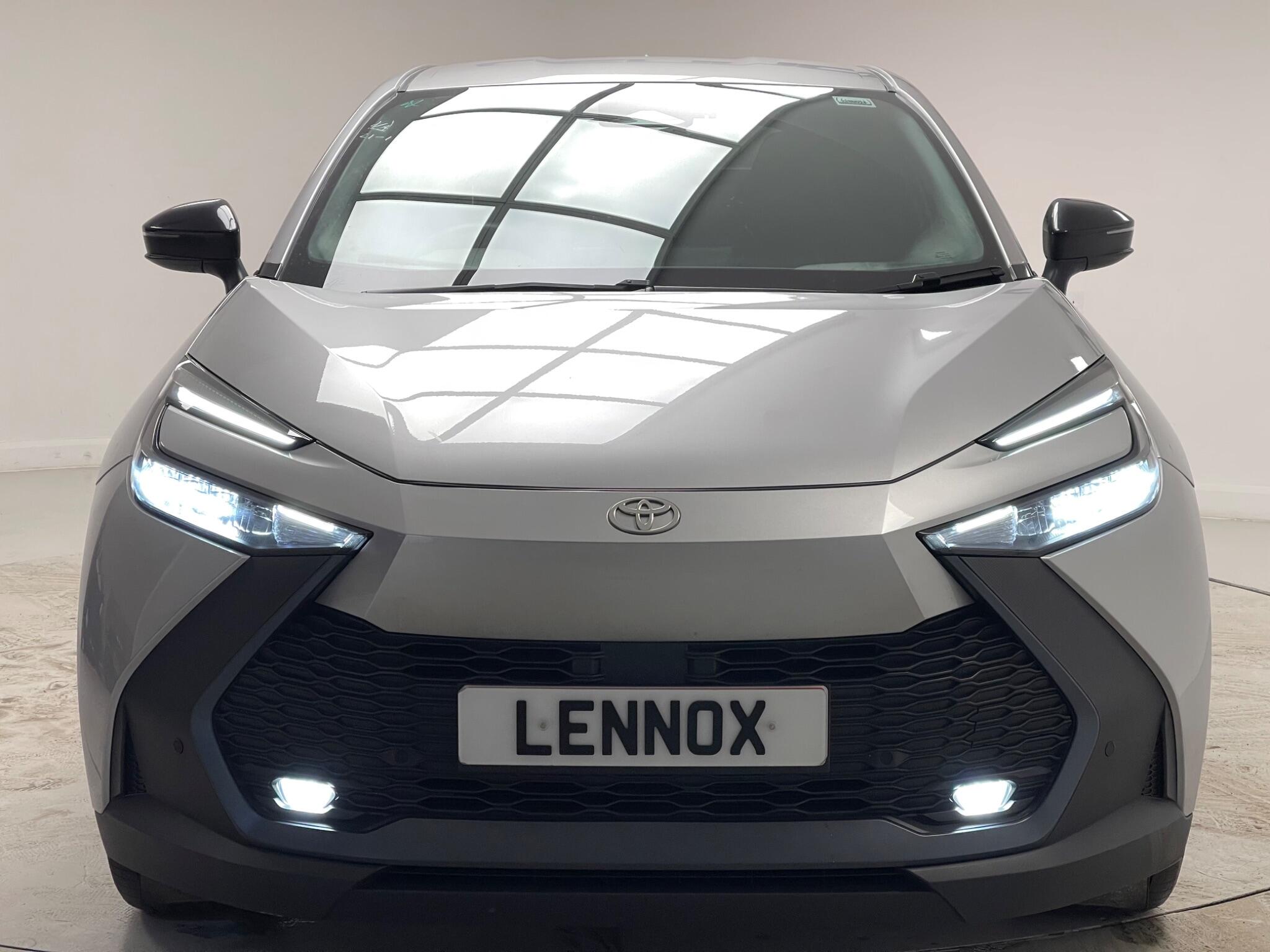 Toyota C-HR view 2