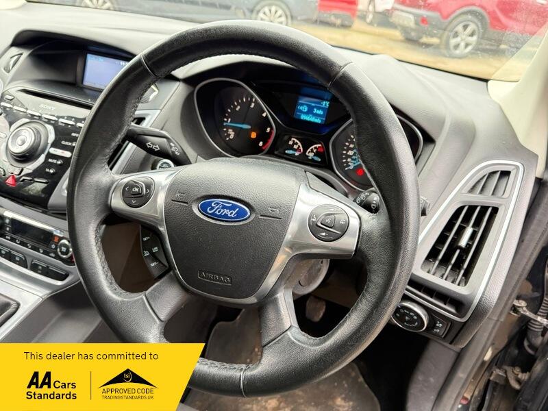 2013 Ford Focus image 36