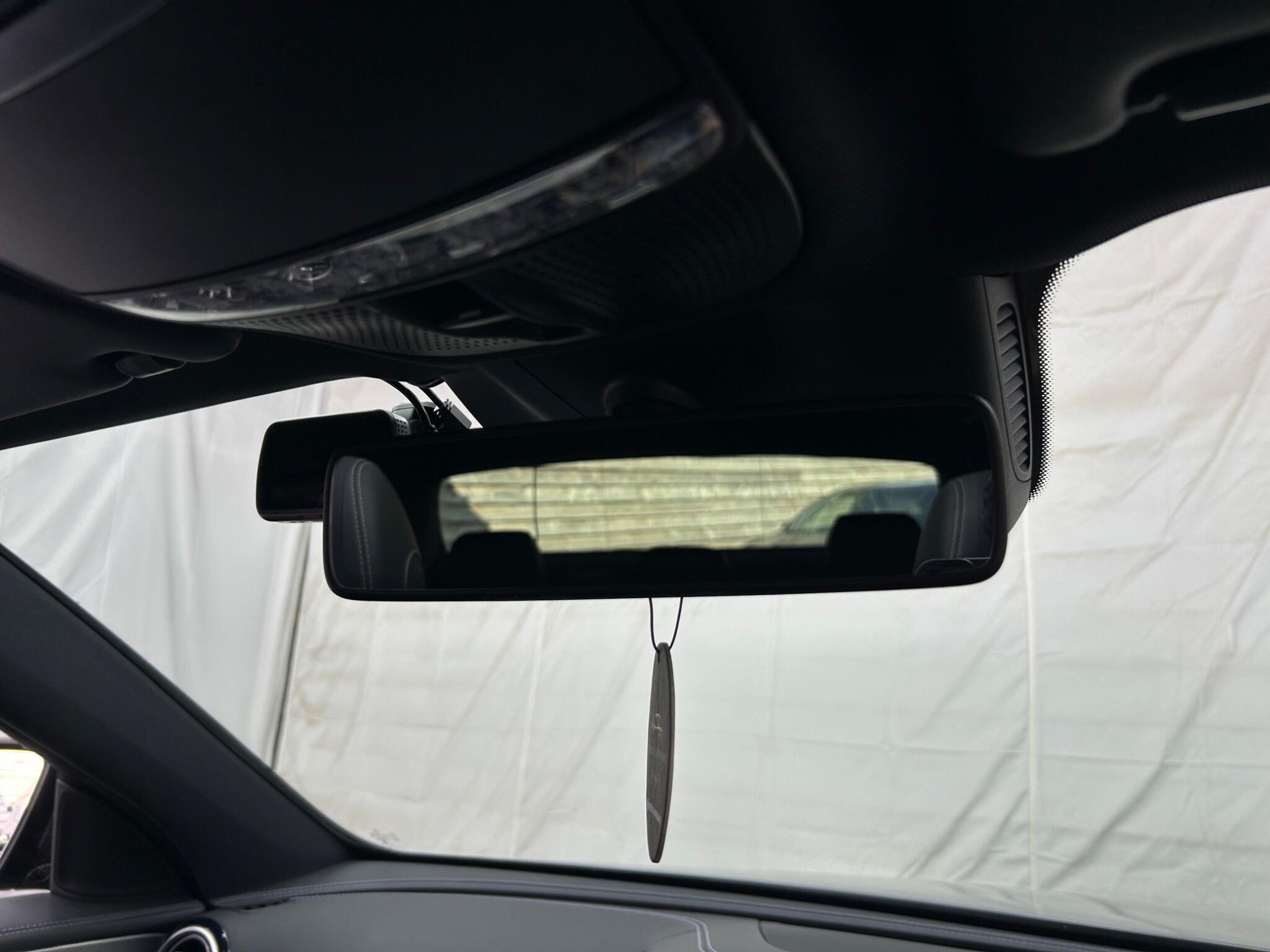 Mercedes-Benz E-Class view 47