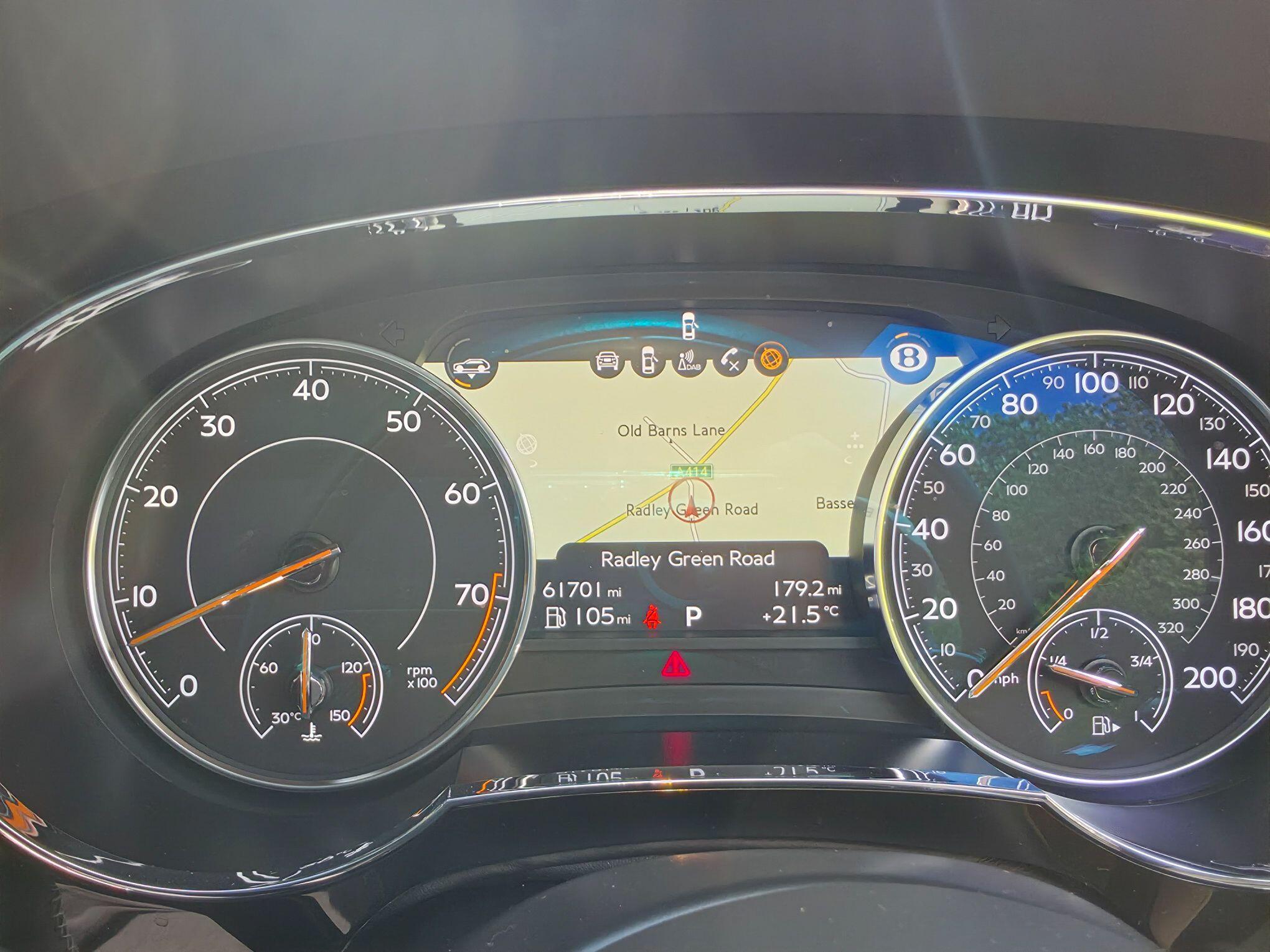 Bentley Bentayga view 25