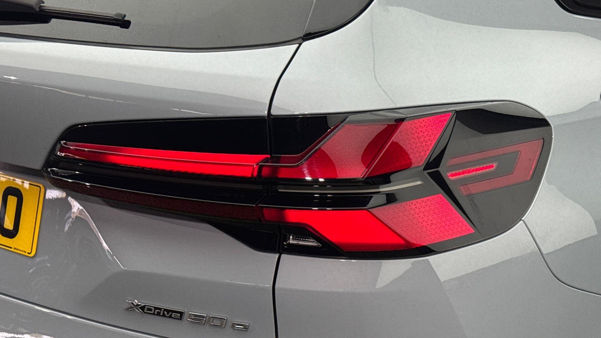 BMW X5 view 22