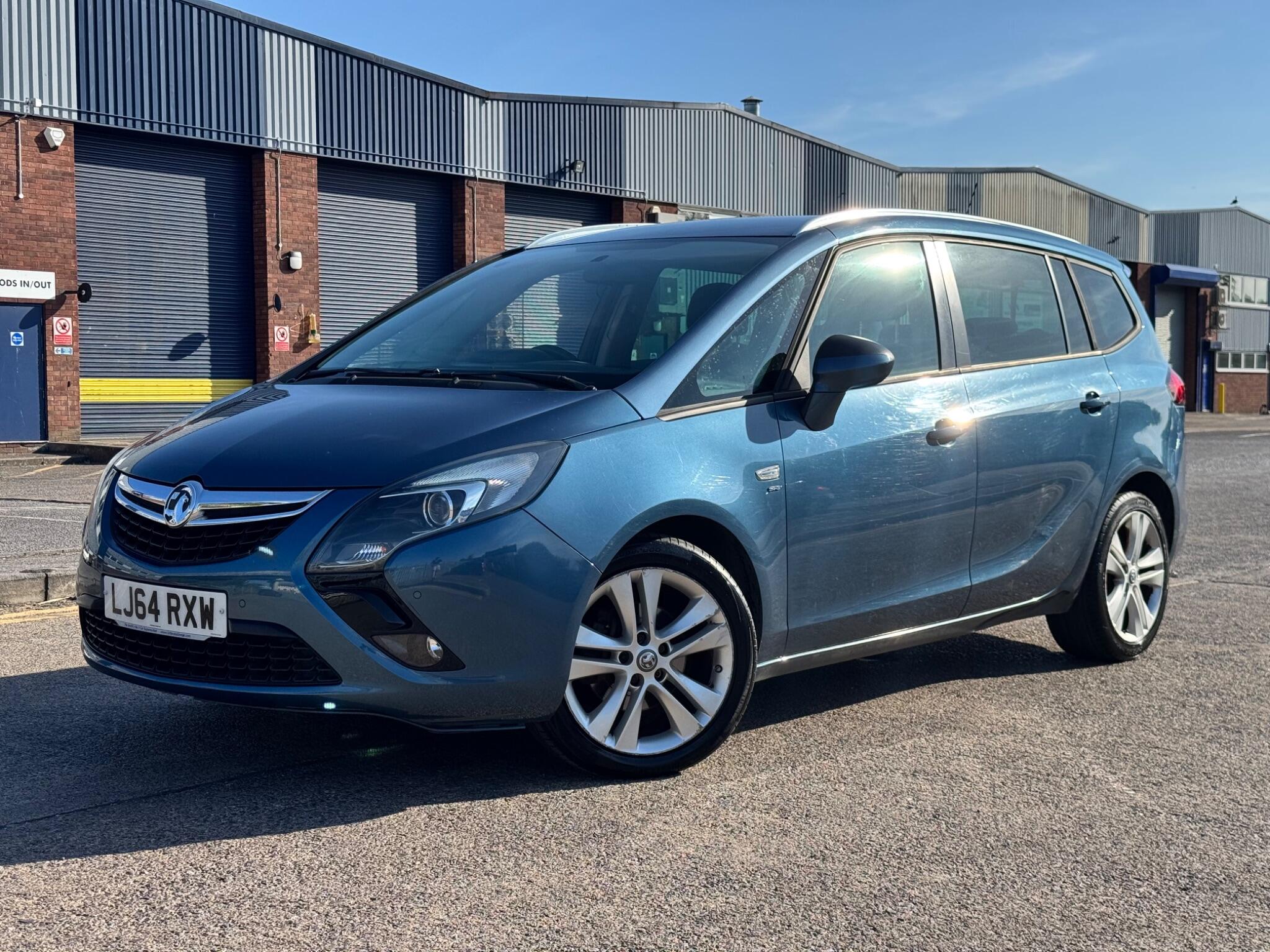 Vauxhall Zafira Tourer view 7