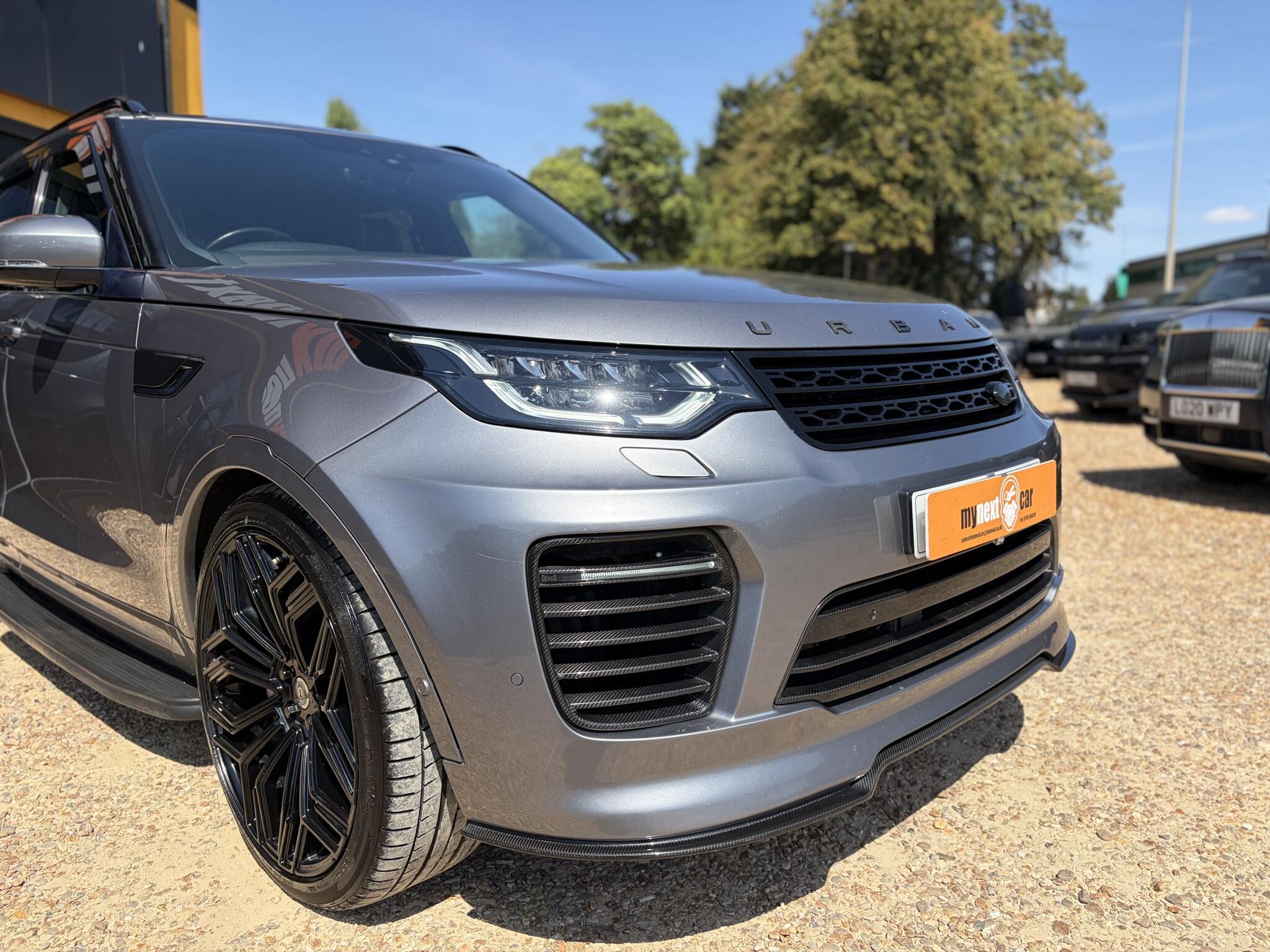 Land Rover Discovery 3 view 2