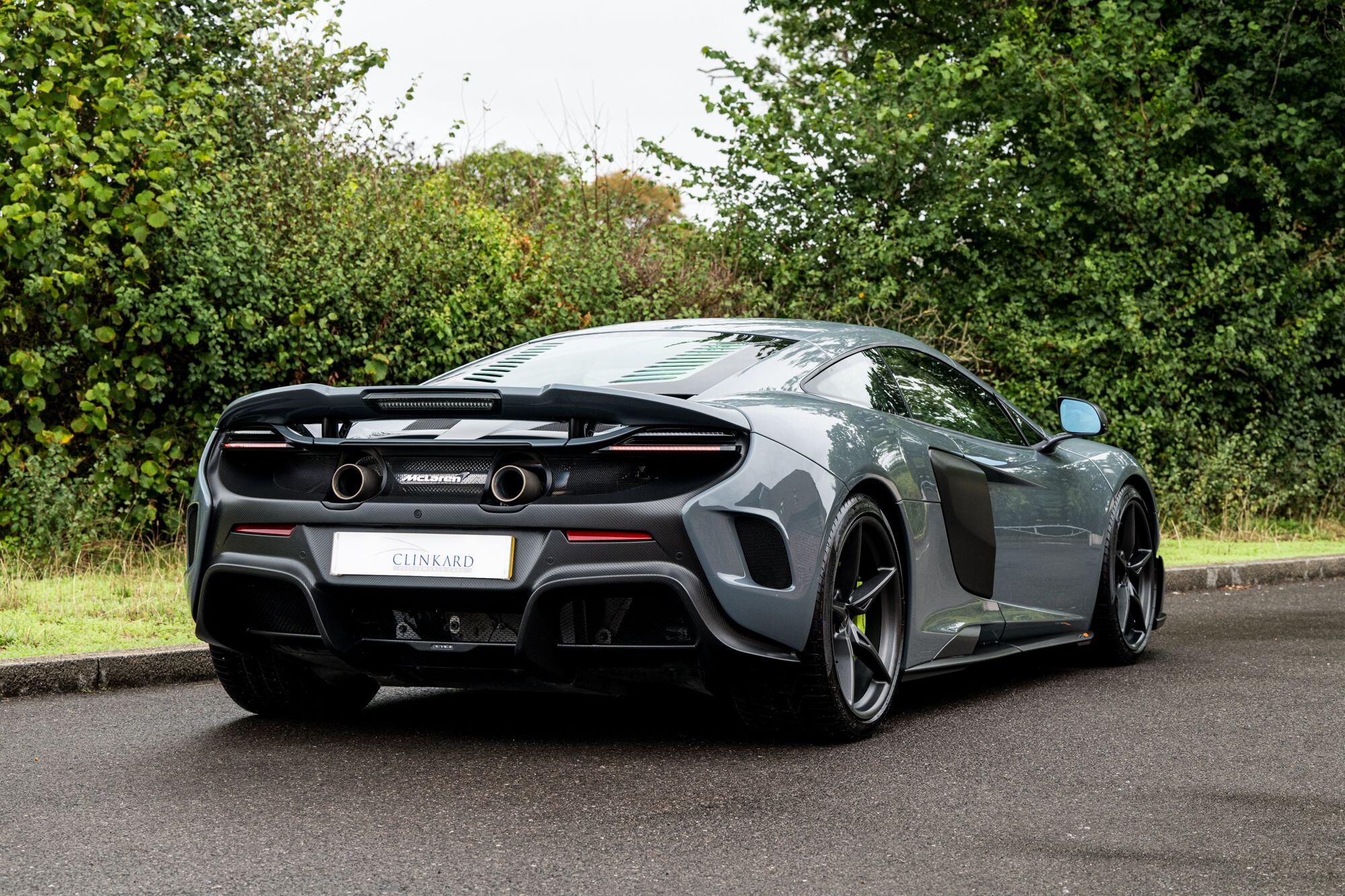 McLaren 675LT view 11